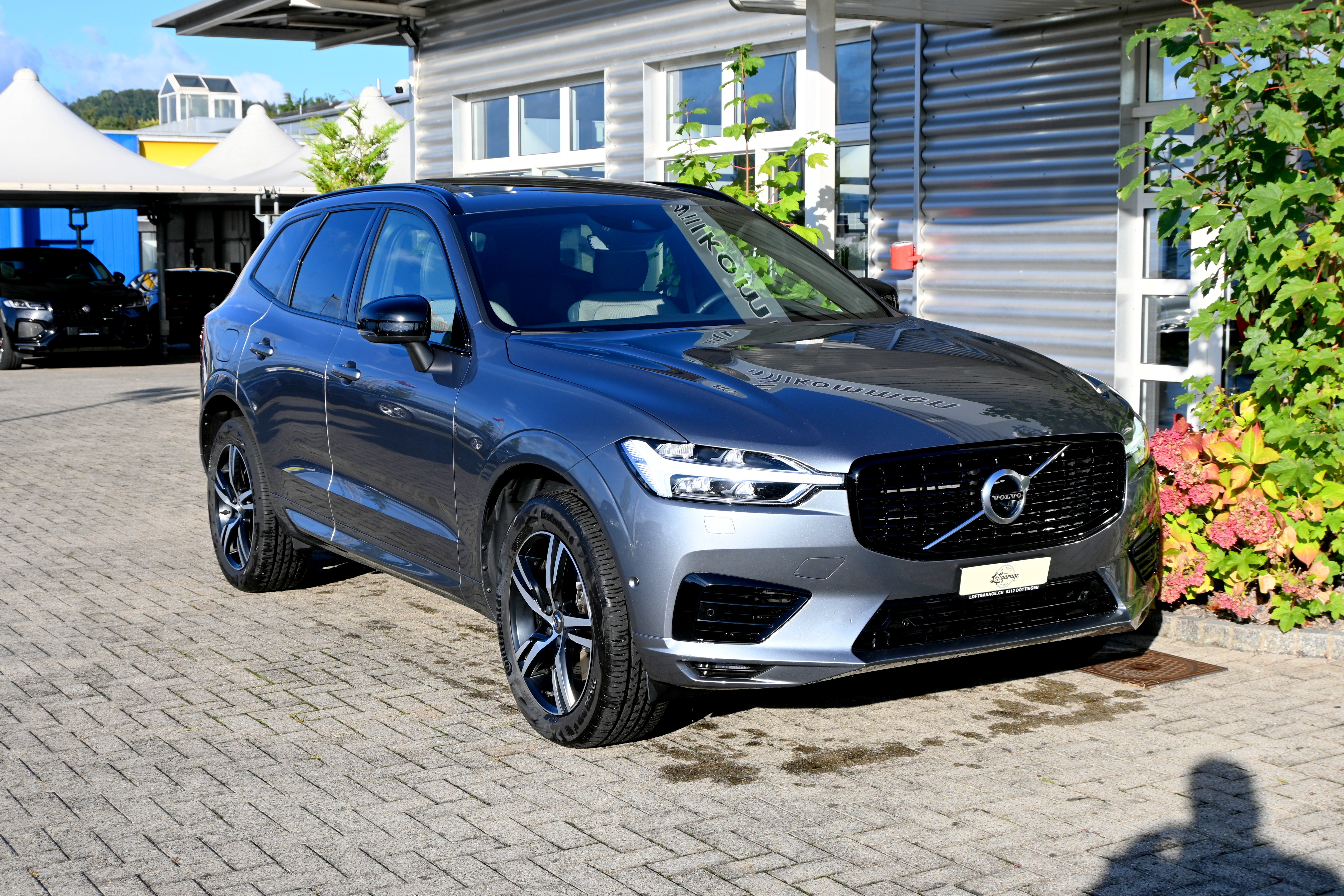 VOLVO XC60 T8 eAWD R-Design Geartronic 391PS 4X4 (CH Auto)