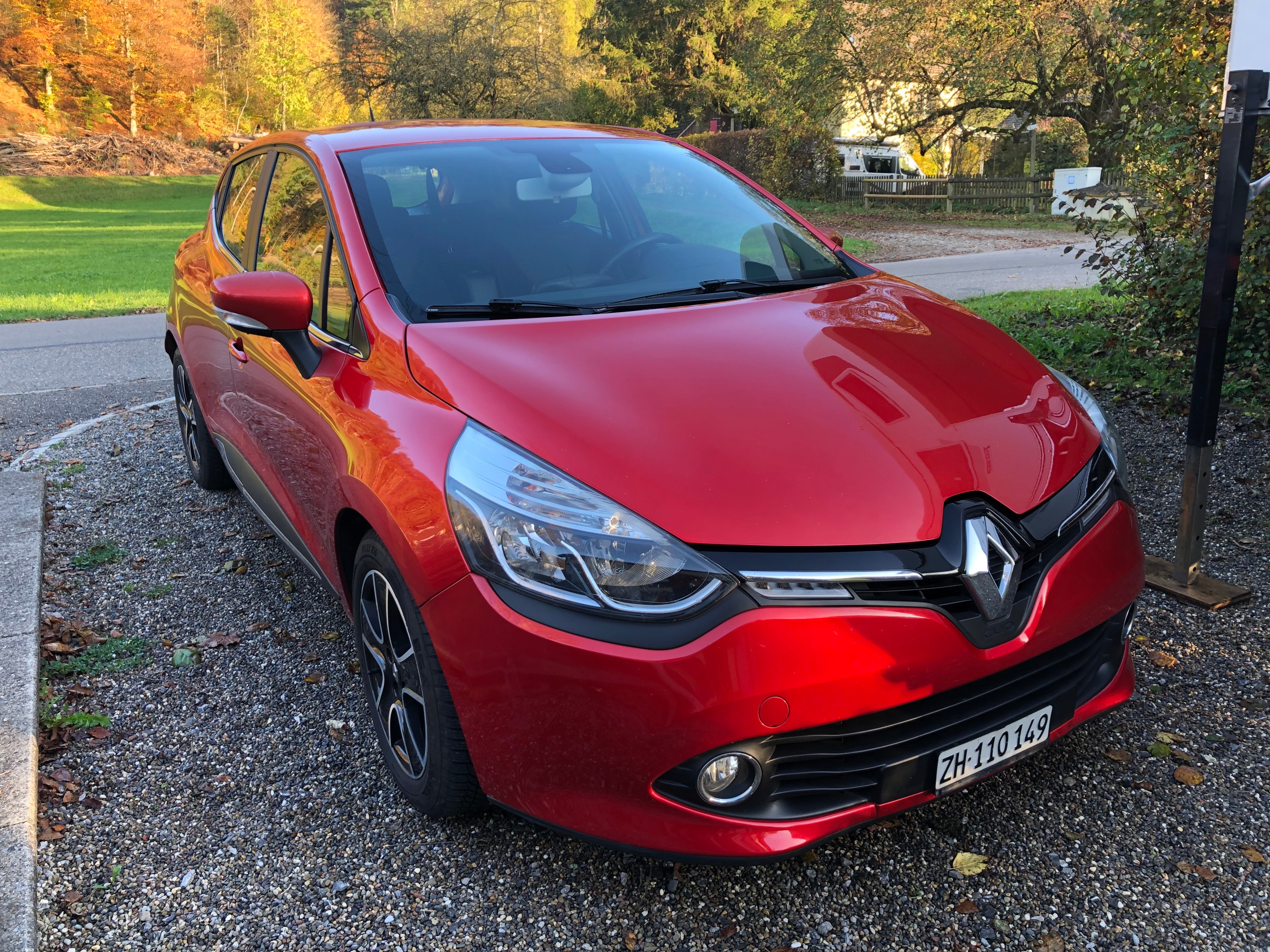 RENAULT Clio 0.9 12V Swiss Edition