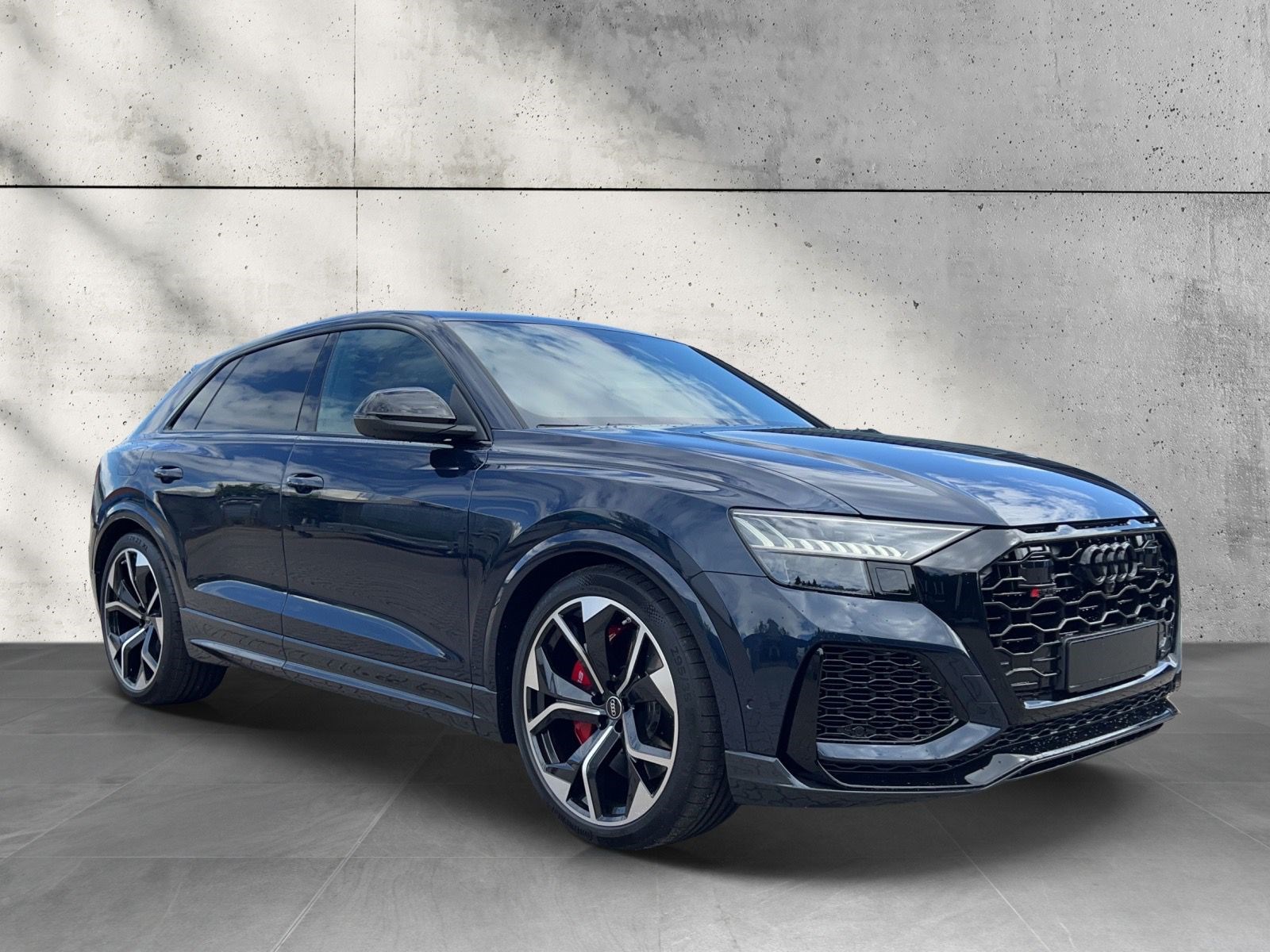 AUDI RSQ8 quattro tiptronic