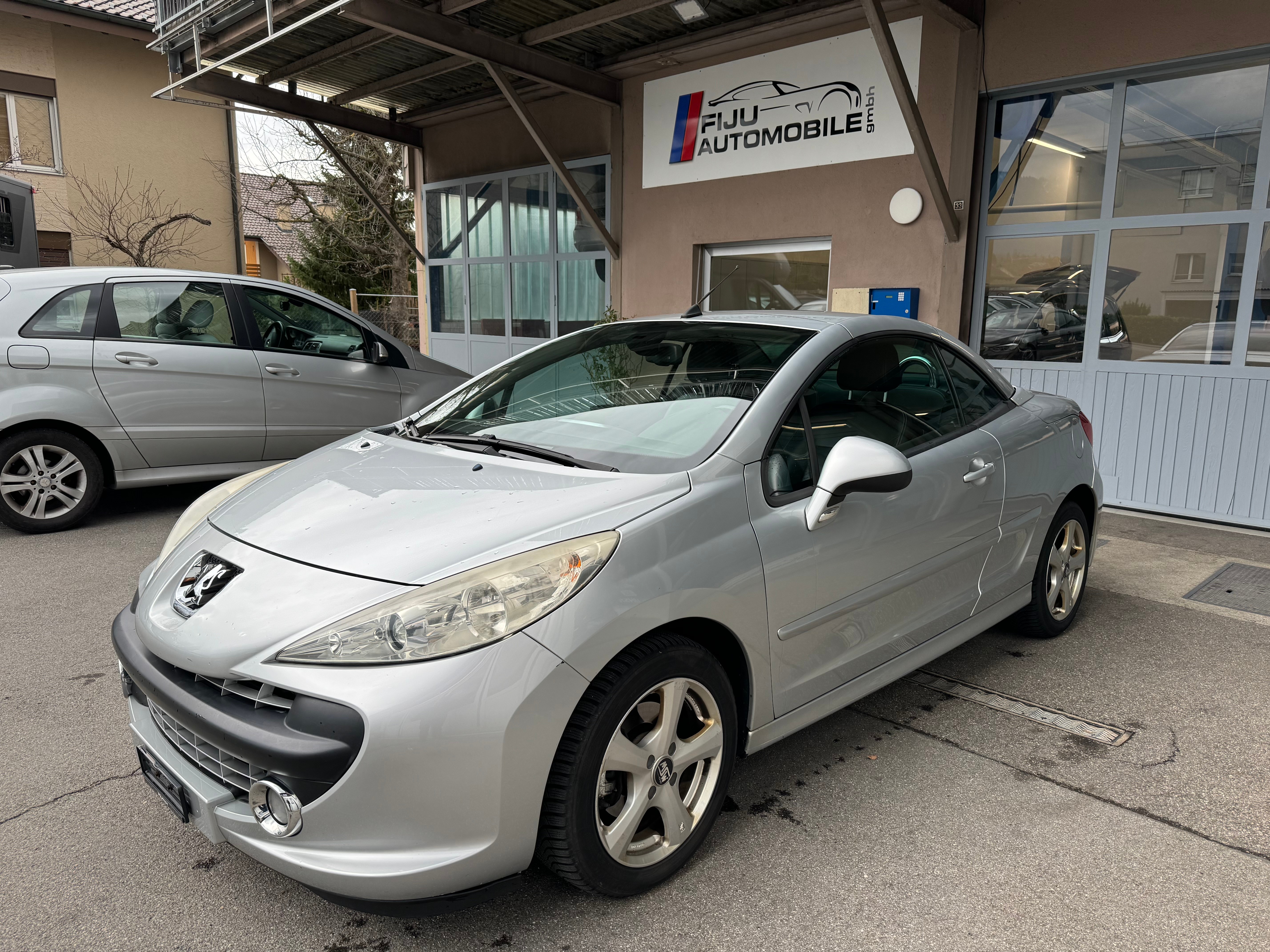 PEUGEOT 207 CC 1.6 16V Turbo Sport