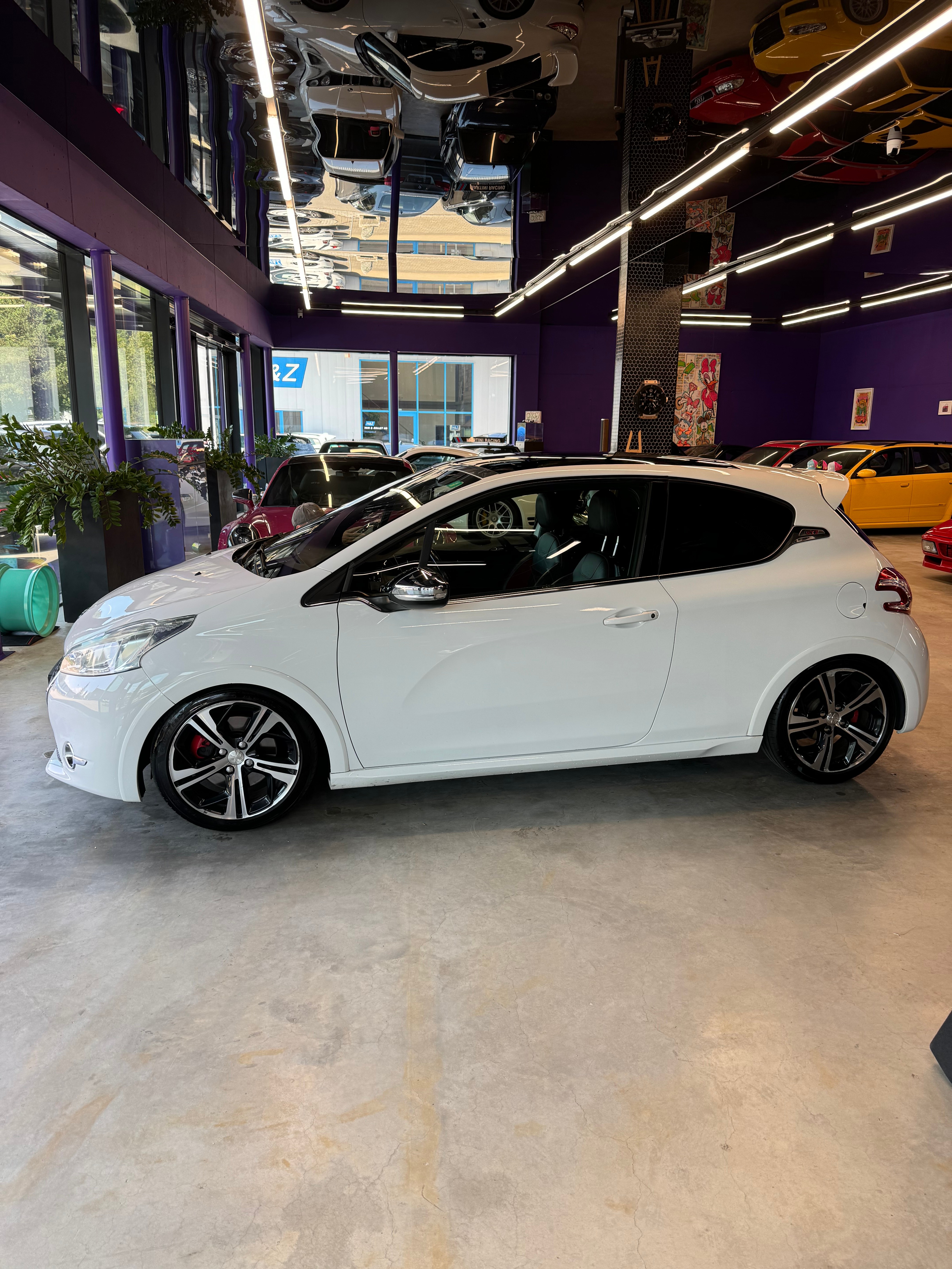 PEUGEOT 208 1.6 Turbo GTi