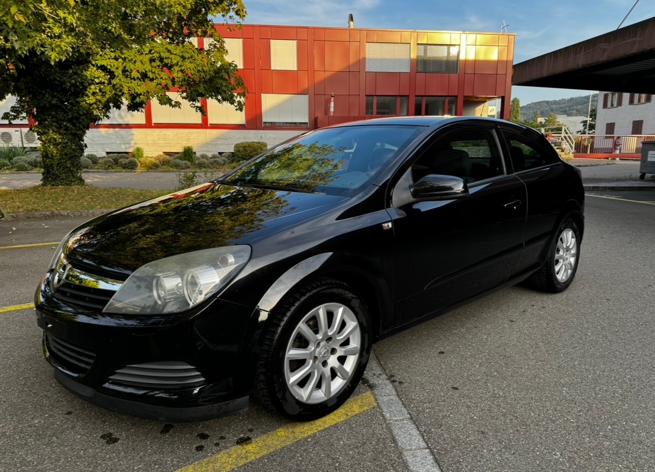 OPEL Astra GTC 1.6i 16V TP Essentia