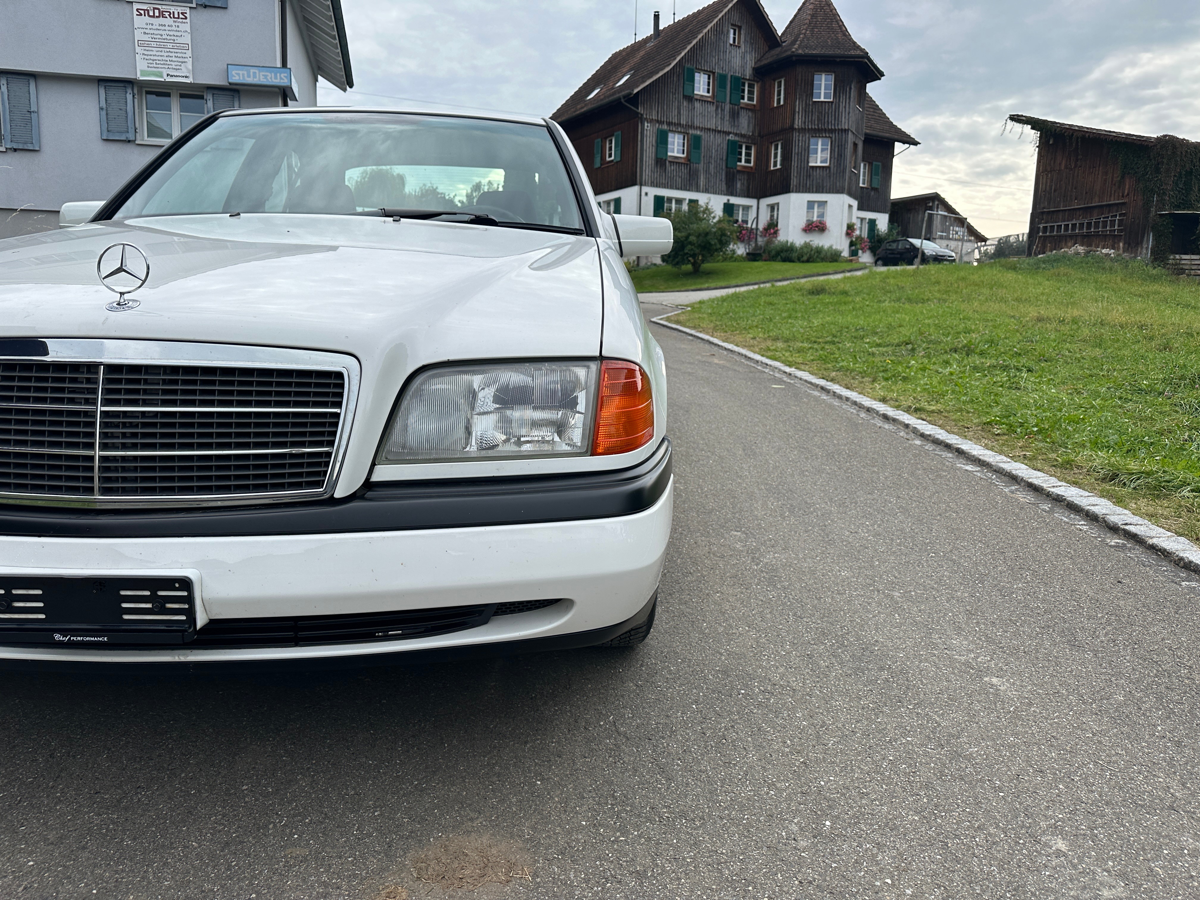 MERCEDES-BENZ C 180 Classic