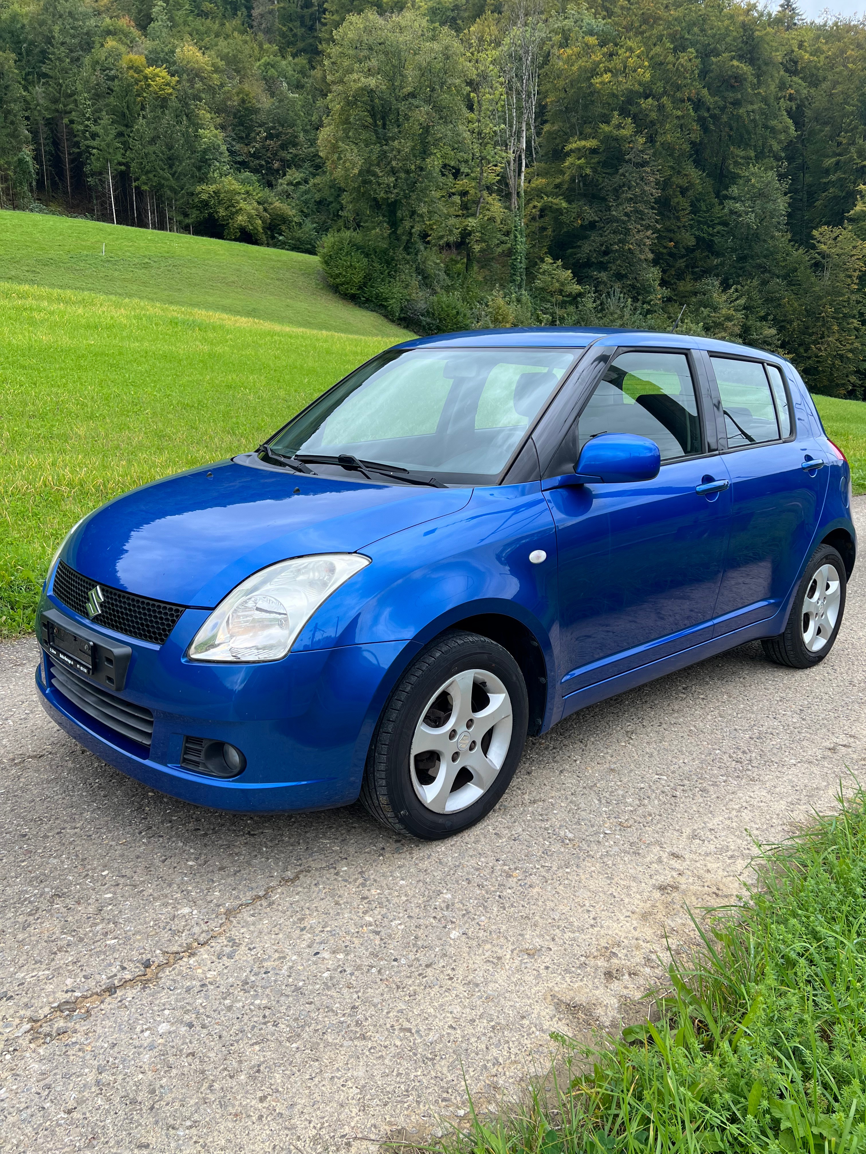 SUZUKI Swift 1.3i 16V GL 4x4