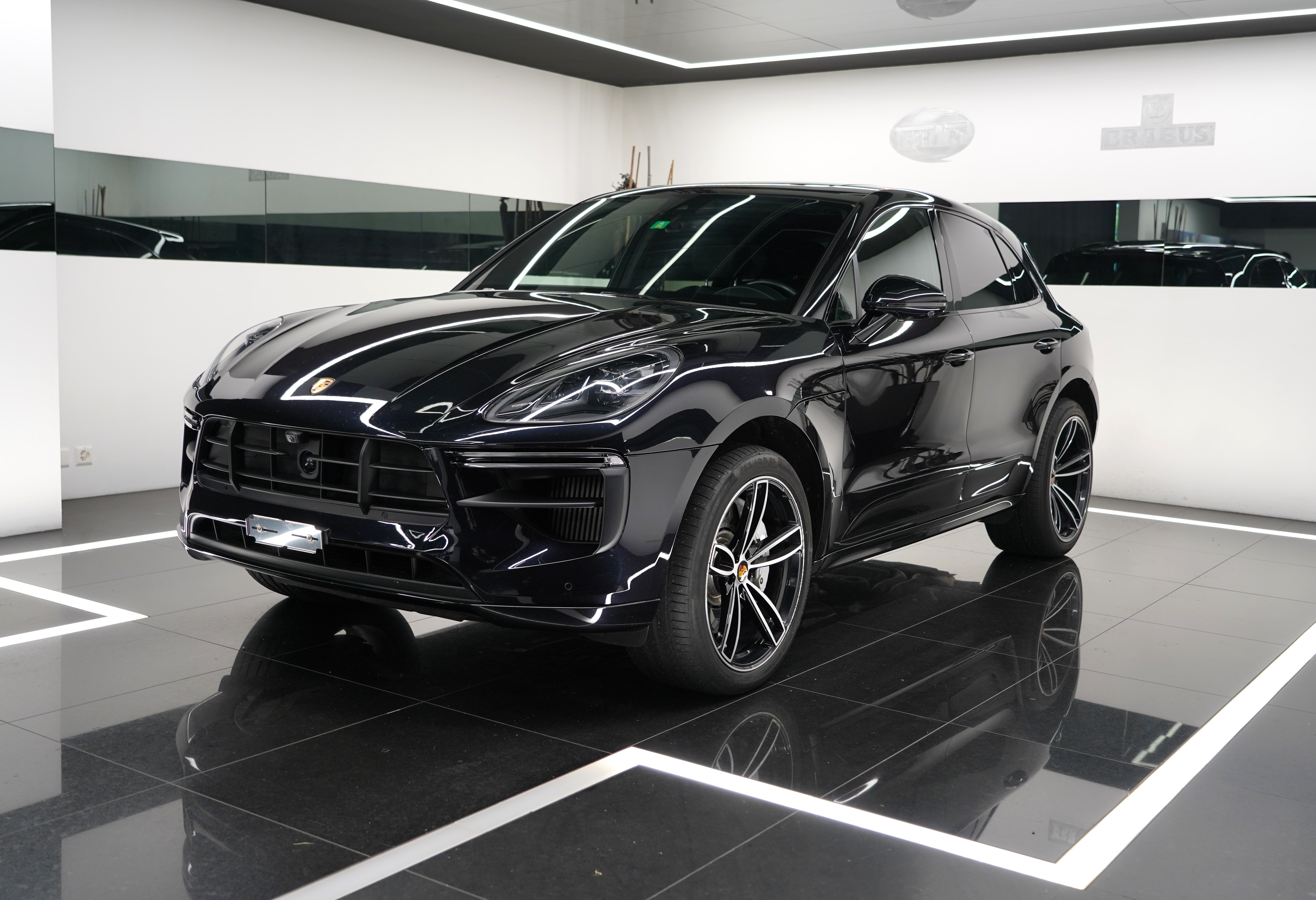 PORSCHE Macan Turbo