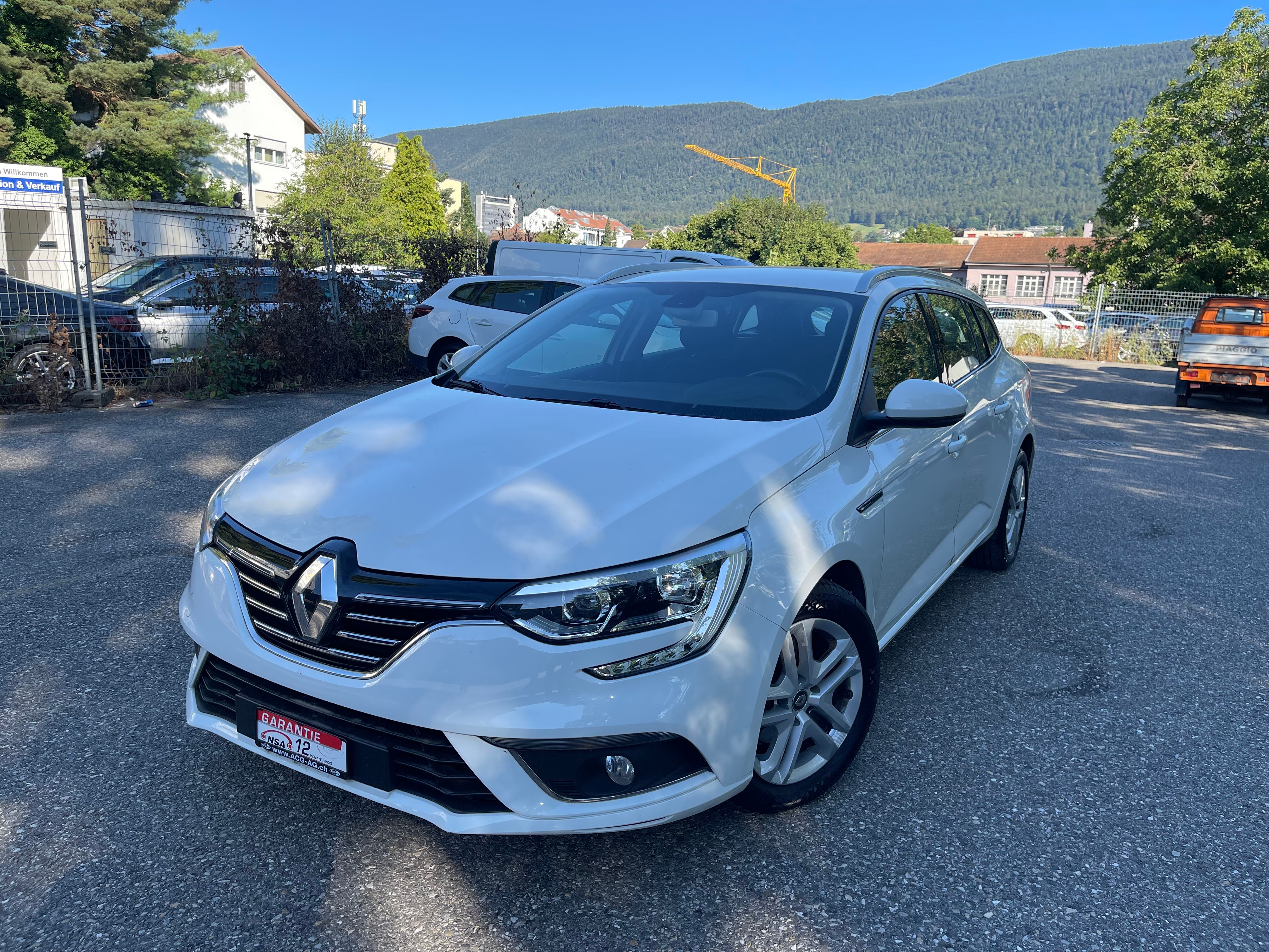 RENAULT Mégane Grandtour 1.5 dCi Business EDC * Gr.Navi * Klima-auto * Tempomat * PDC H * Frisch Ab MFK