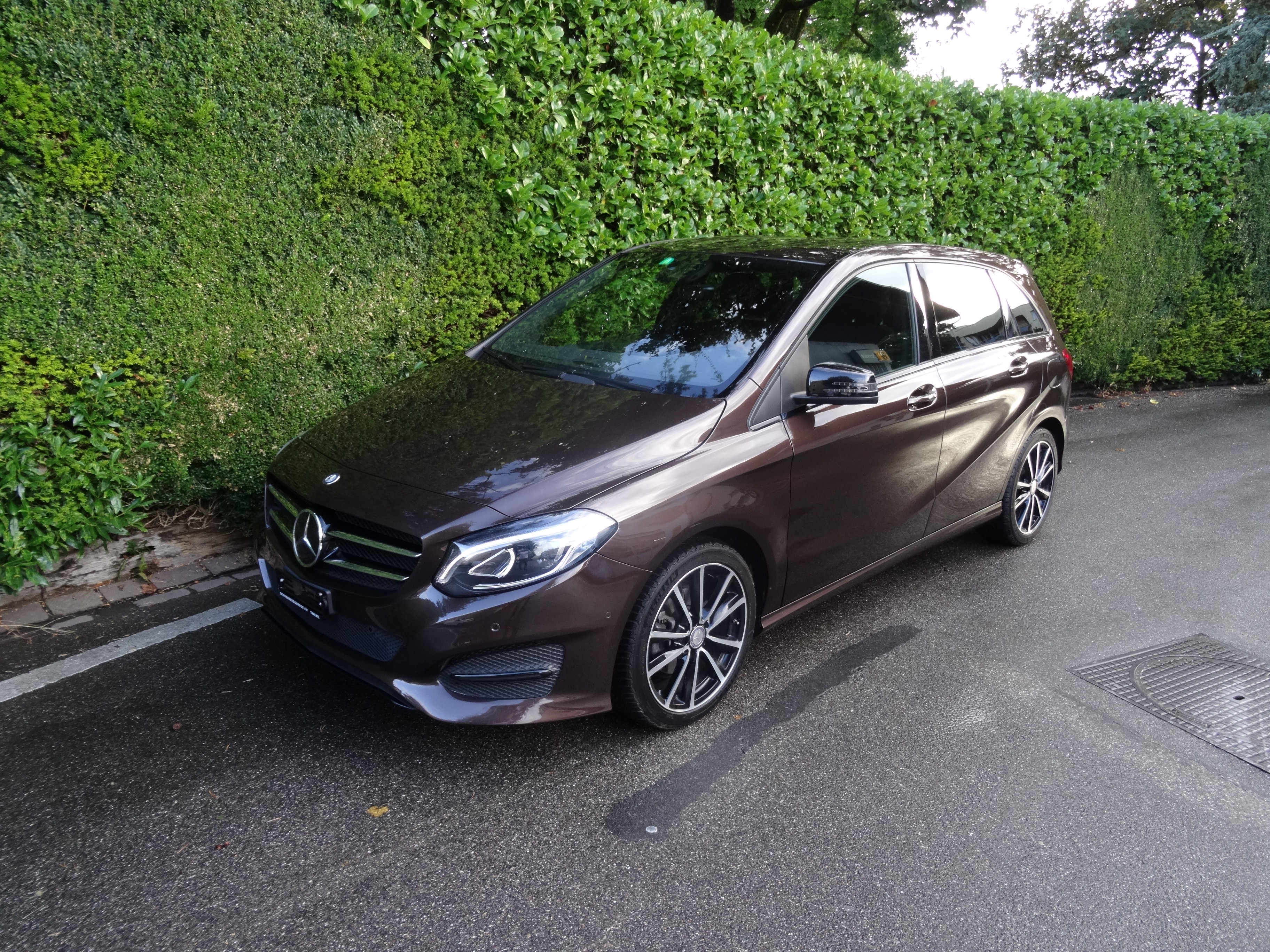 MERCEDES-BENZ B 220 CDI Swiss Star Edition 4Matic 7G-DCT