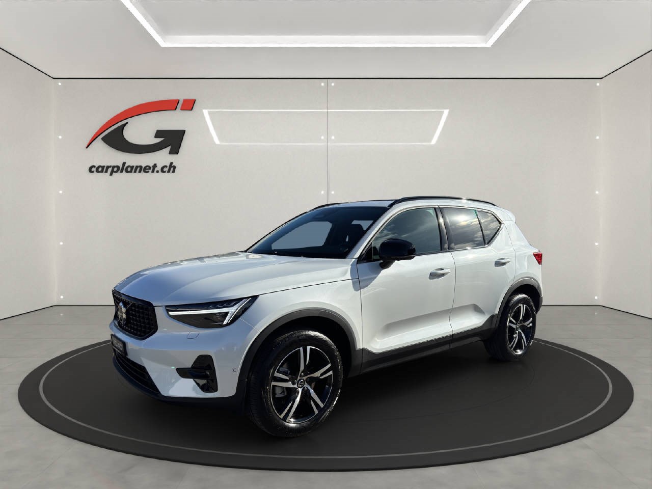 VOLVO XC40 2.0 B3 MH Plus Dark