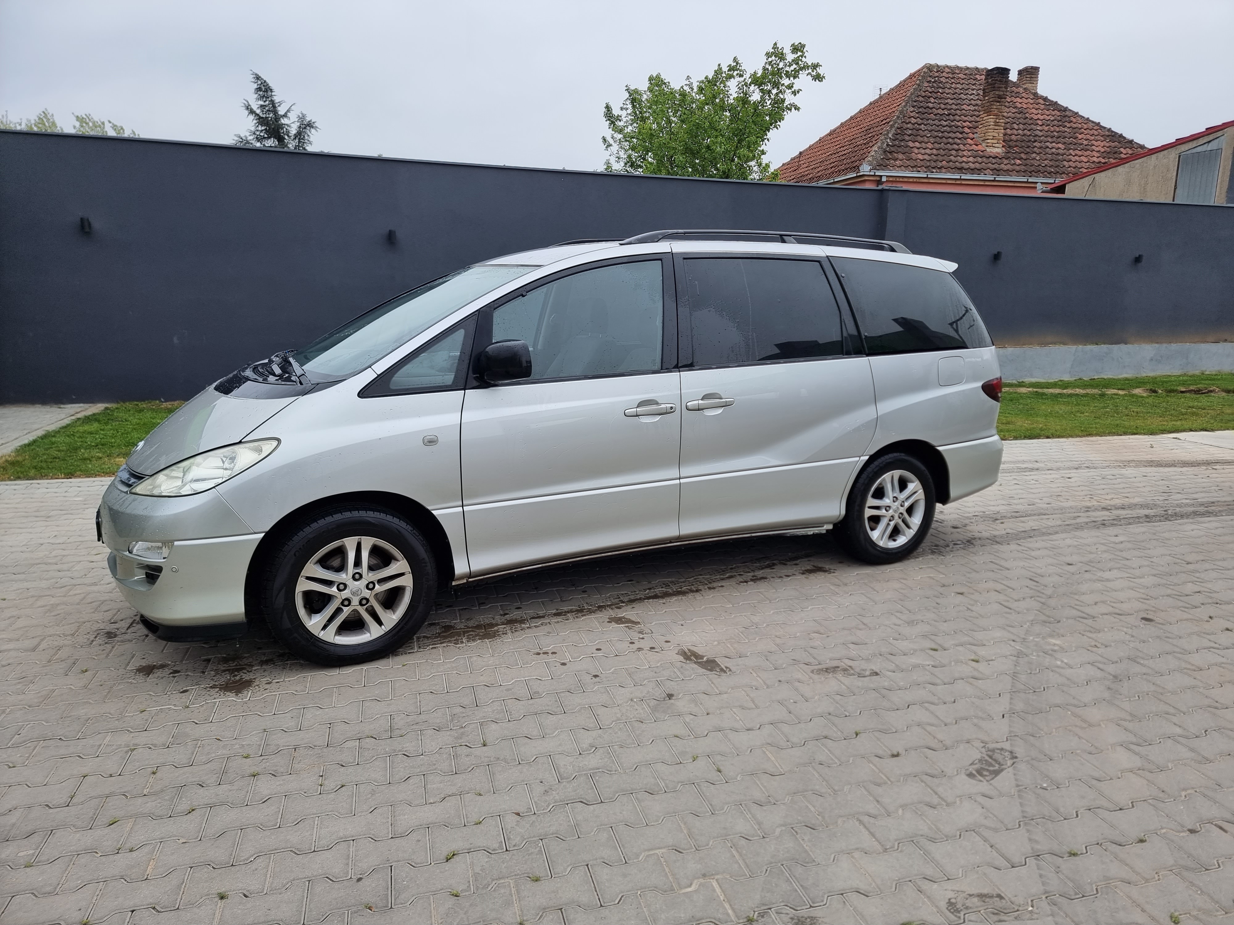 TOYOTA PREVIA