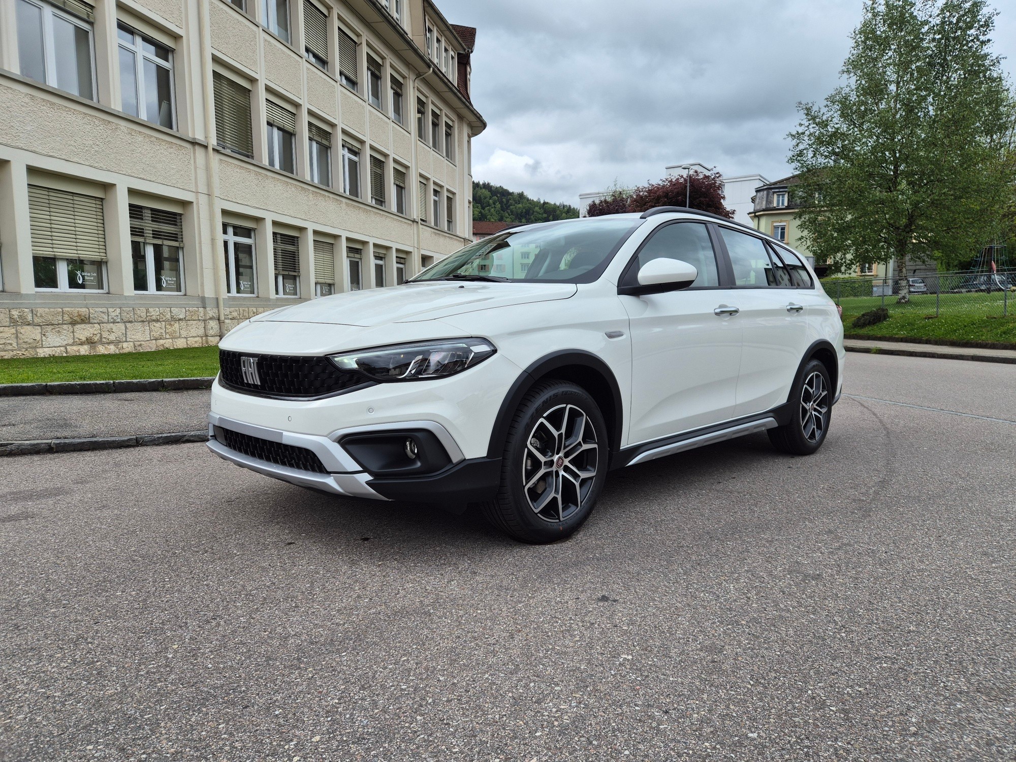 FIAT Tipo 1.5 Hybrid Station Wagon Swiss Edition Cross