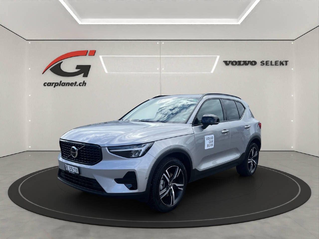 VOLVO XC40 2.0 B3 MH Plus Dark