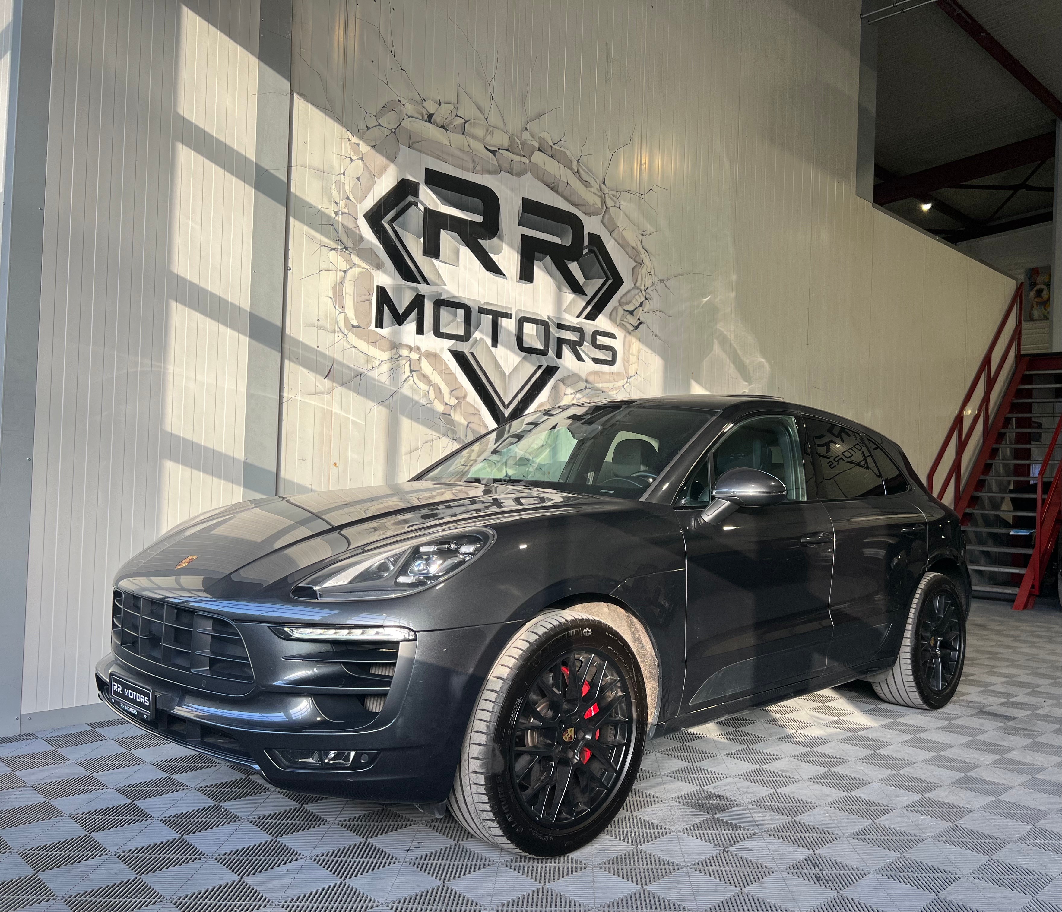 PORSCHE Macan GTS PDK