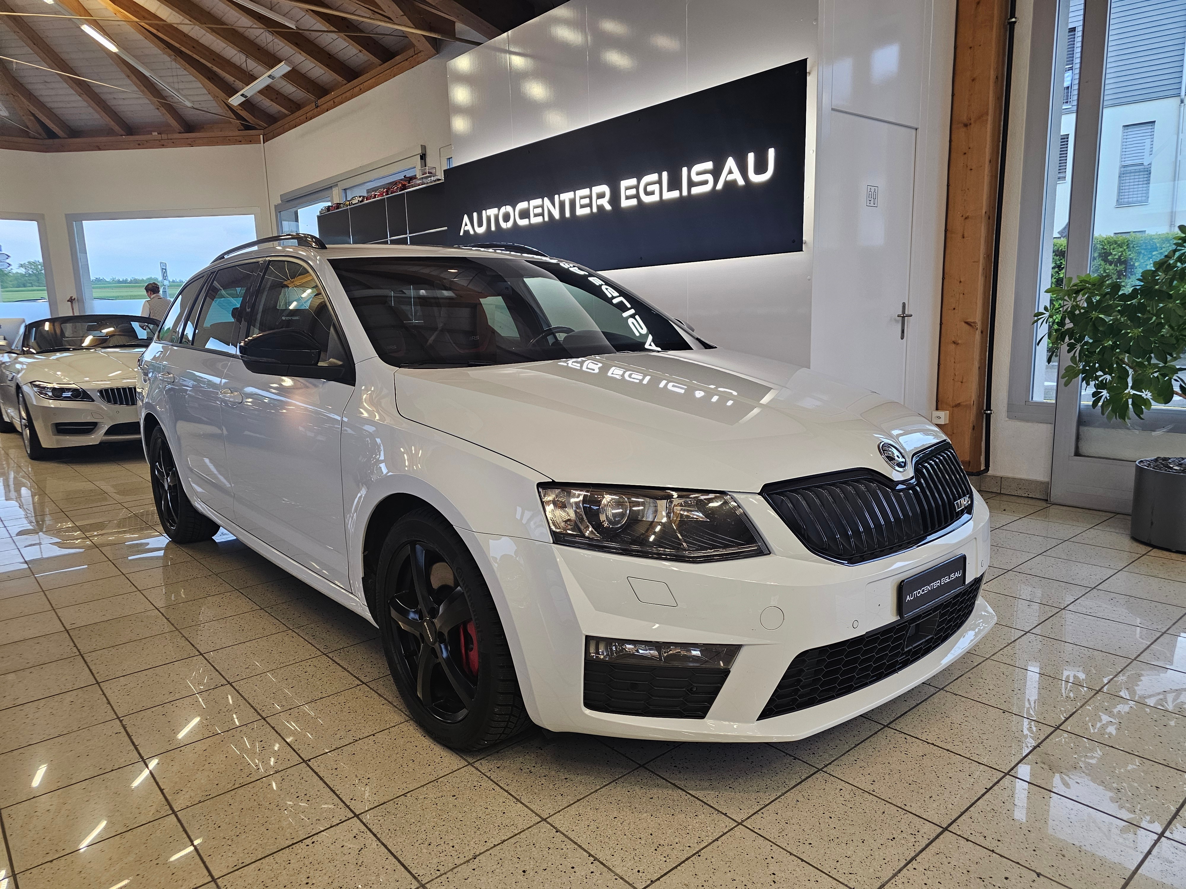 SKODA Octavia Combi 2.0 TSI RS 230 DSG