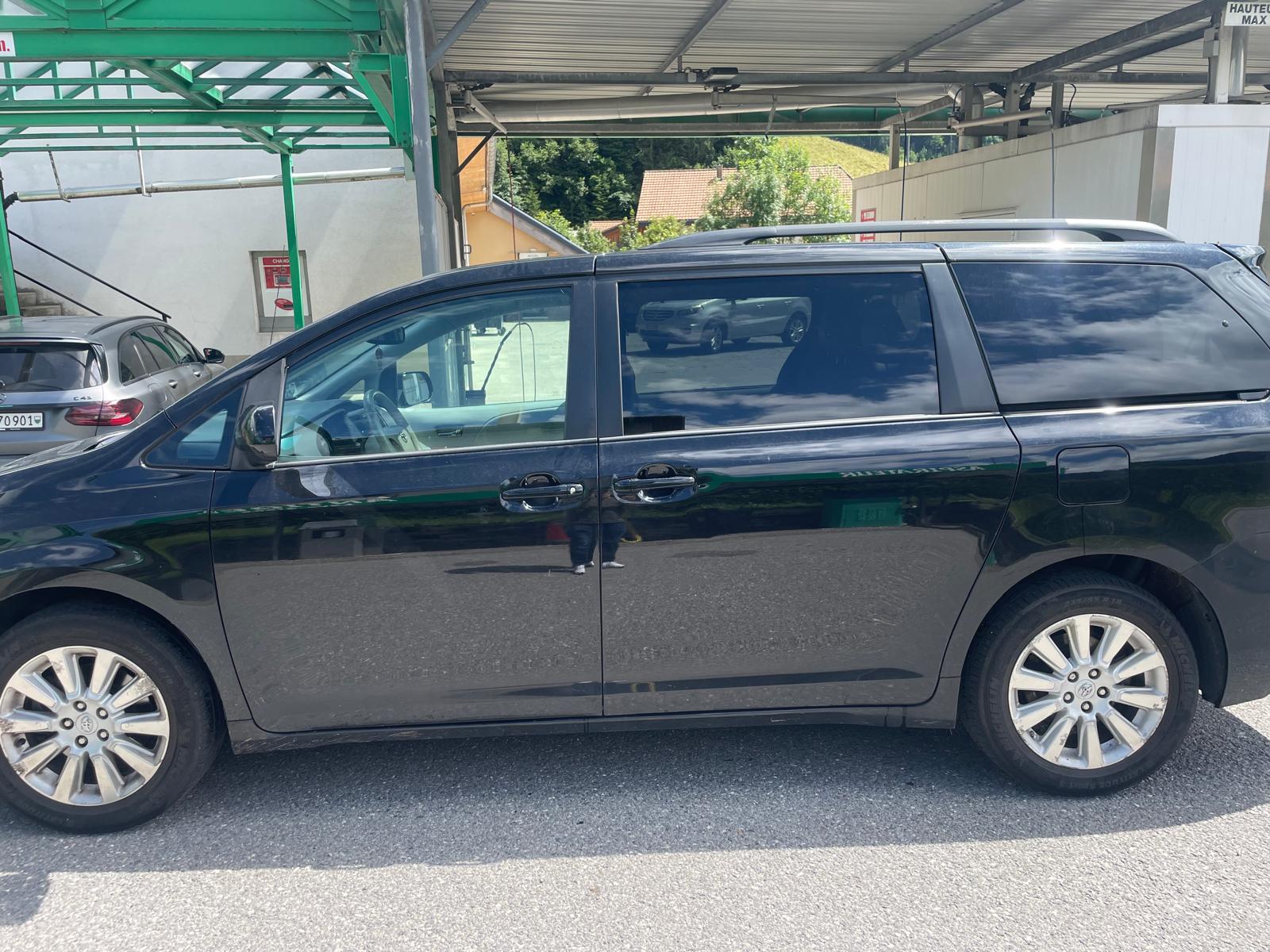 TOYOTA Sienna 3.5 A 4WD