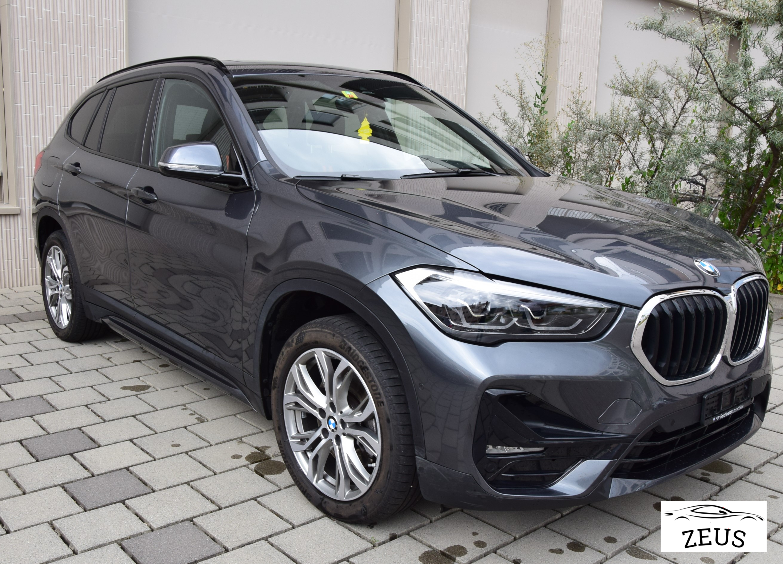 BMW X1 xDrive 20i Essential Edition Steptronic