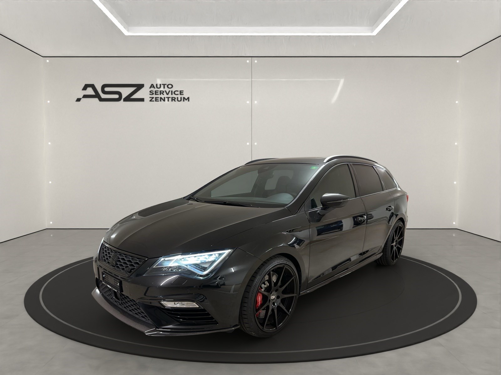 SEAT Leon ST 2.0 TSI 370 Cupra 4Drive DSG