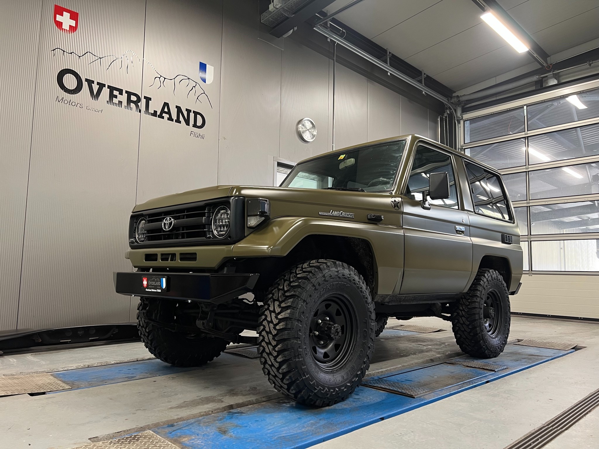 TOYOTA Land Cruiser 400 HdT 4.2 D