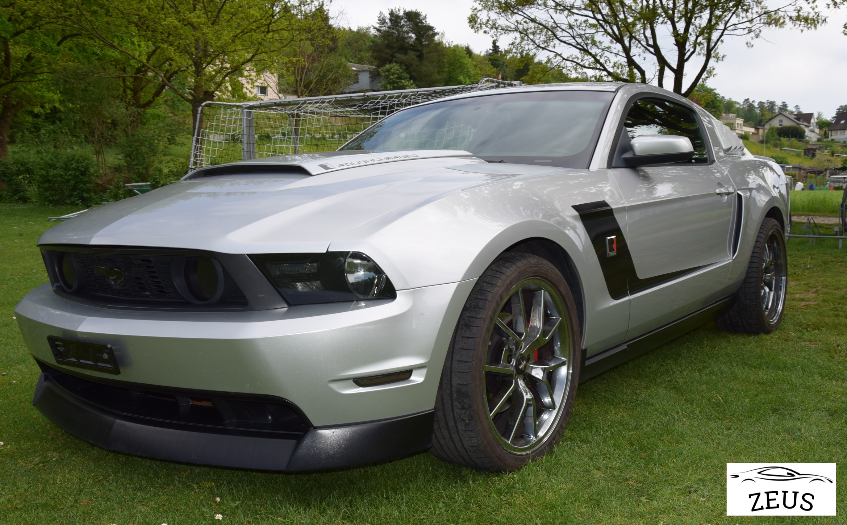 FORD GT