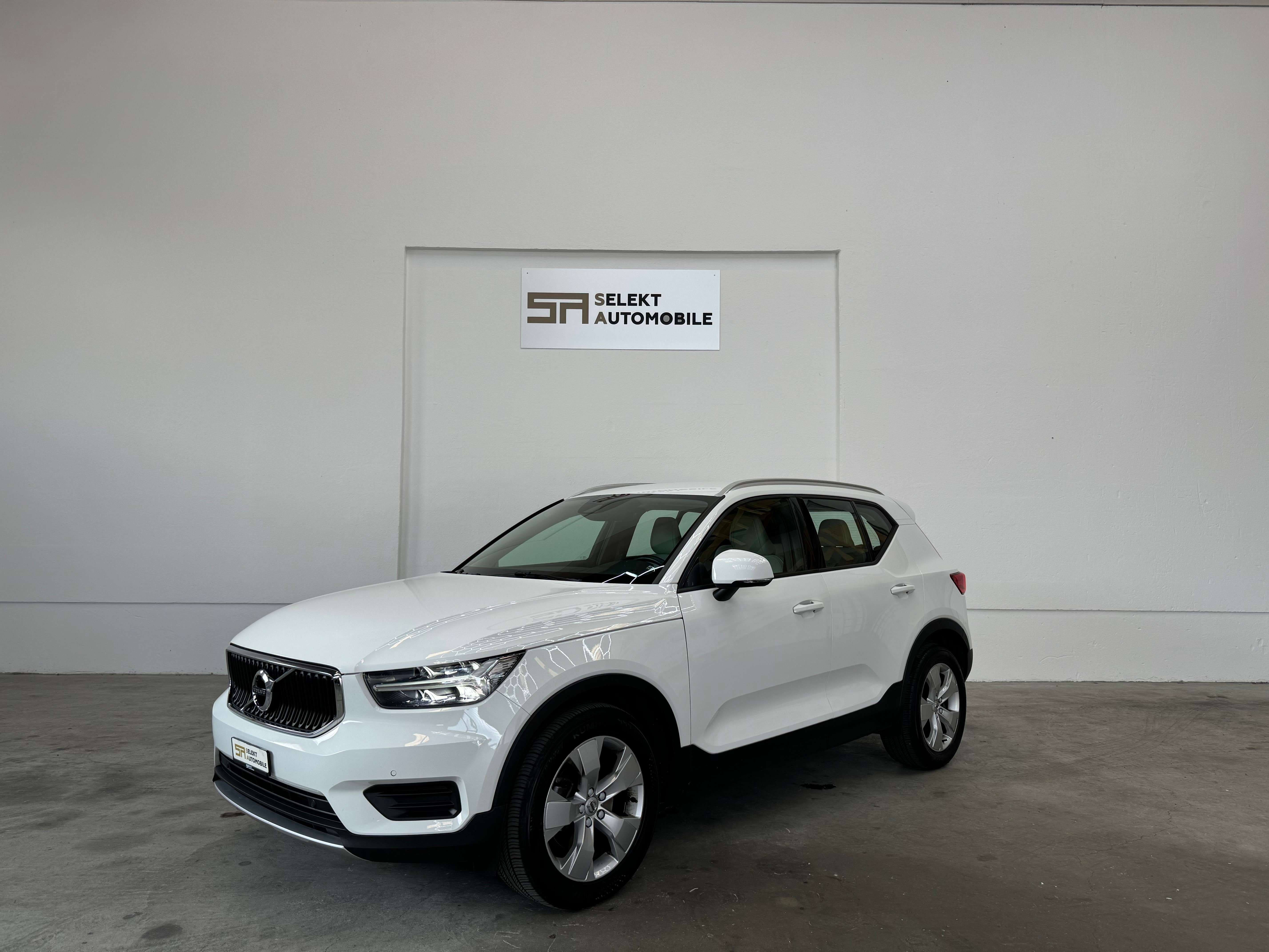 VOLVO XC40 D3 AWD Momentum Geartronic