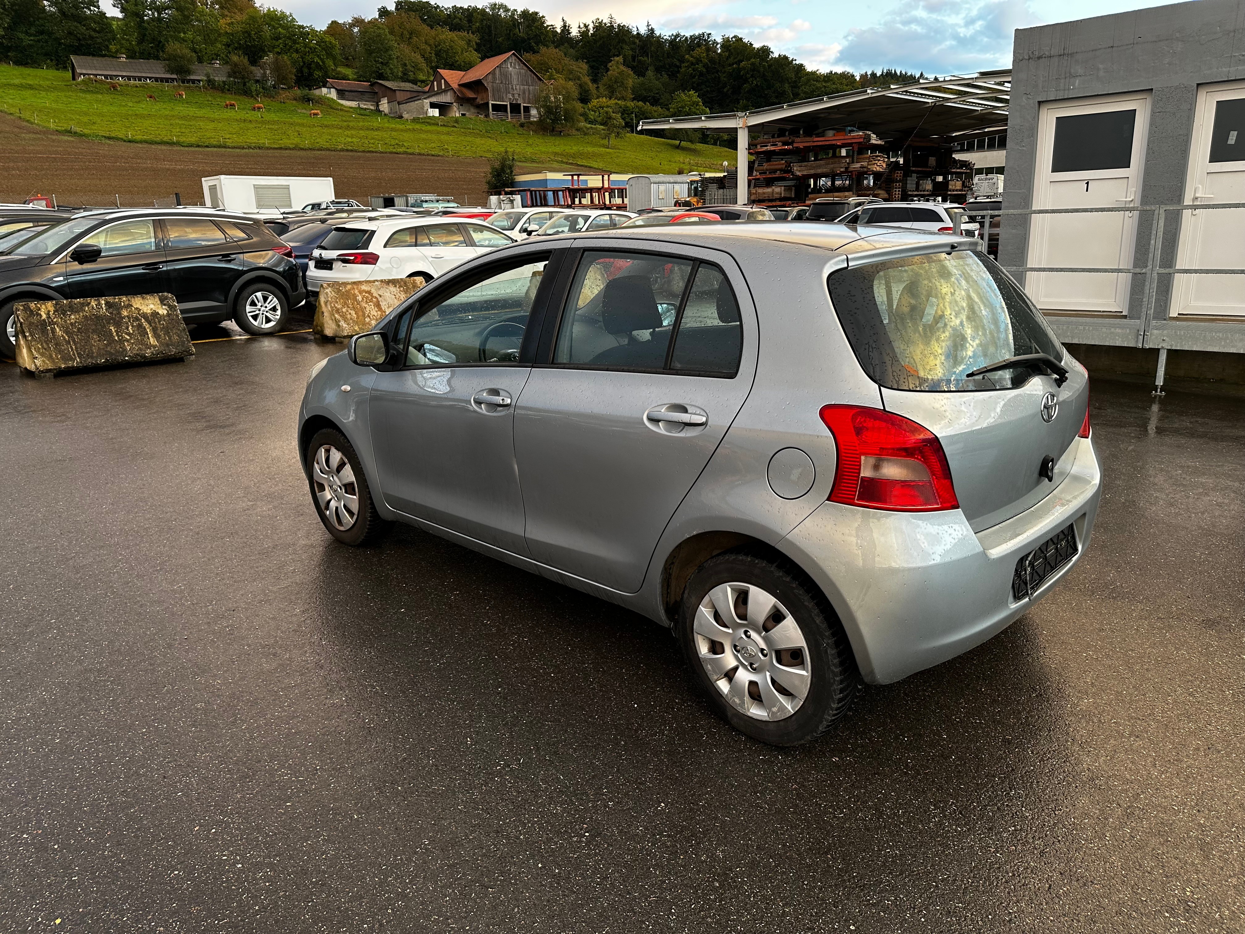 TOYOTA Yaris 1.3 Linea Luna