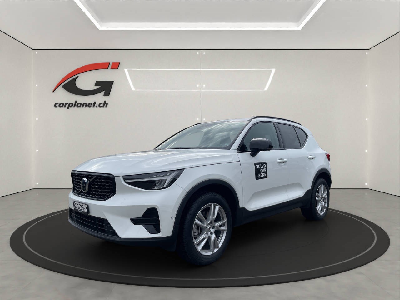 VOLVO XC40 2.0 B3 MH Plus Dark