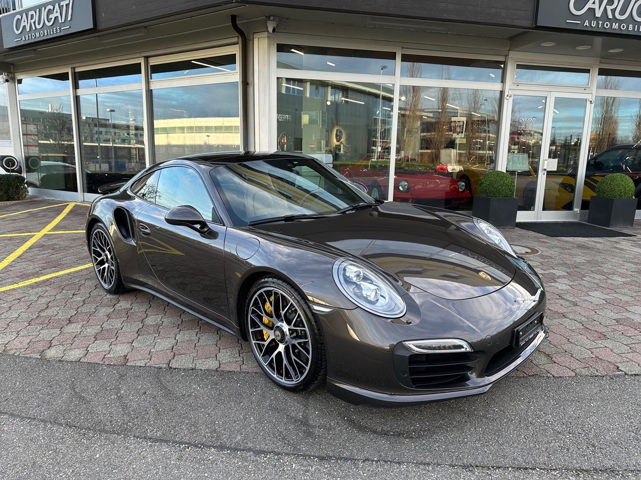 PORSCHE 911 Turbo S PDK