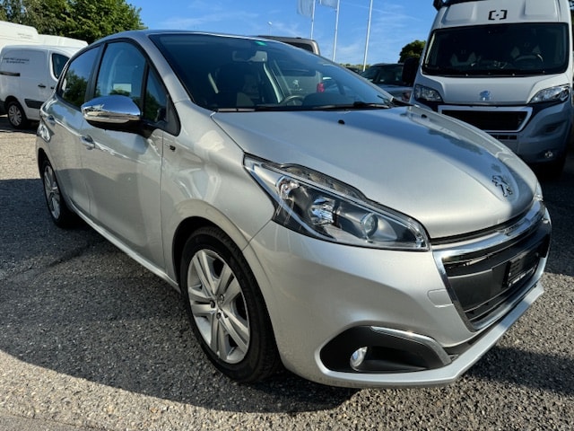 PEUGEOT 208 1.2 PureTech Style