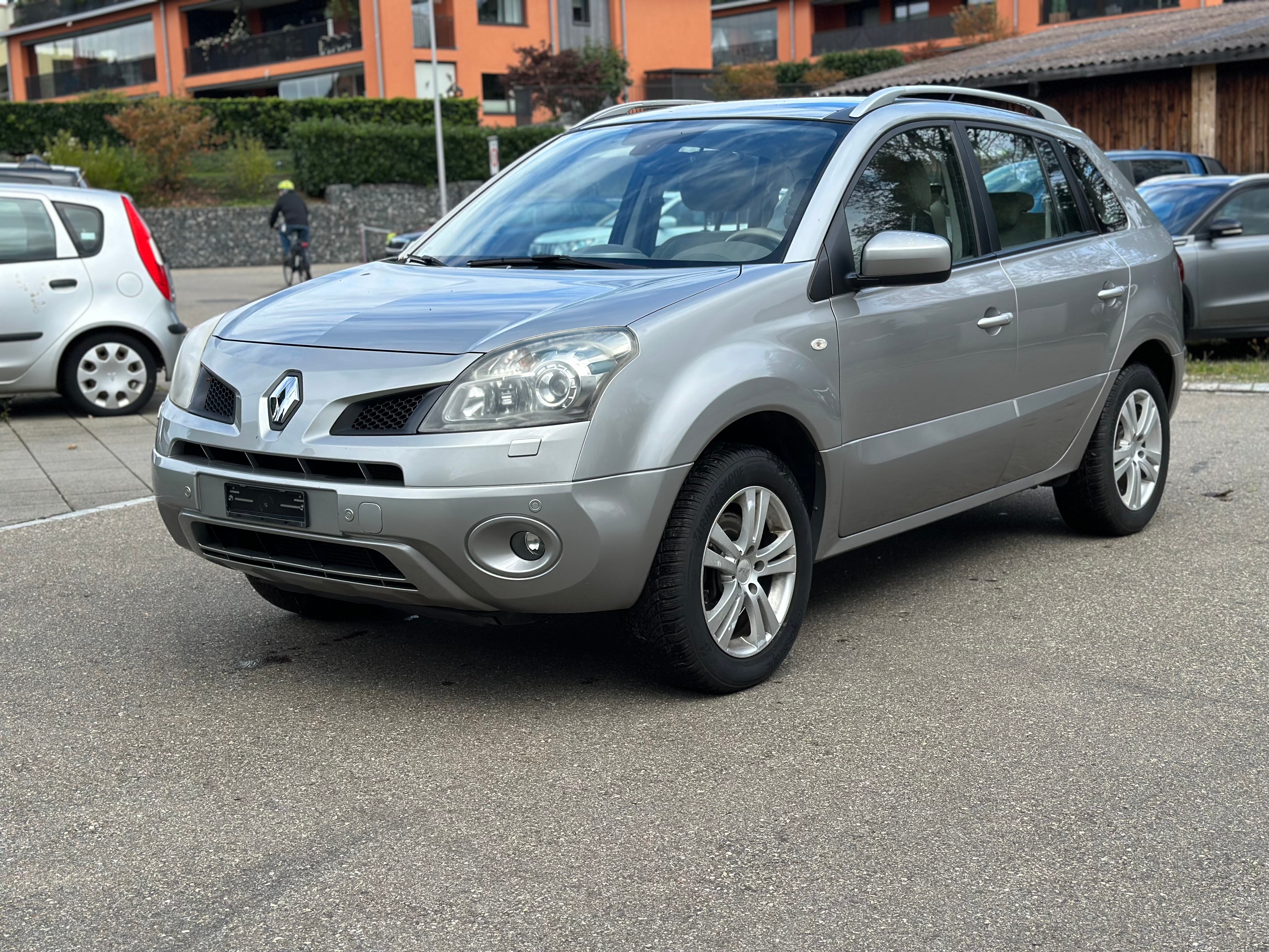 RENAULT Koleos 2.5 Dynamique Luxe 4x4