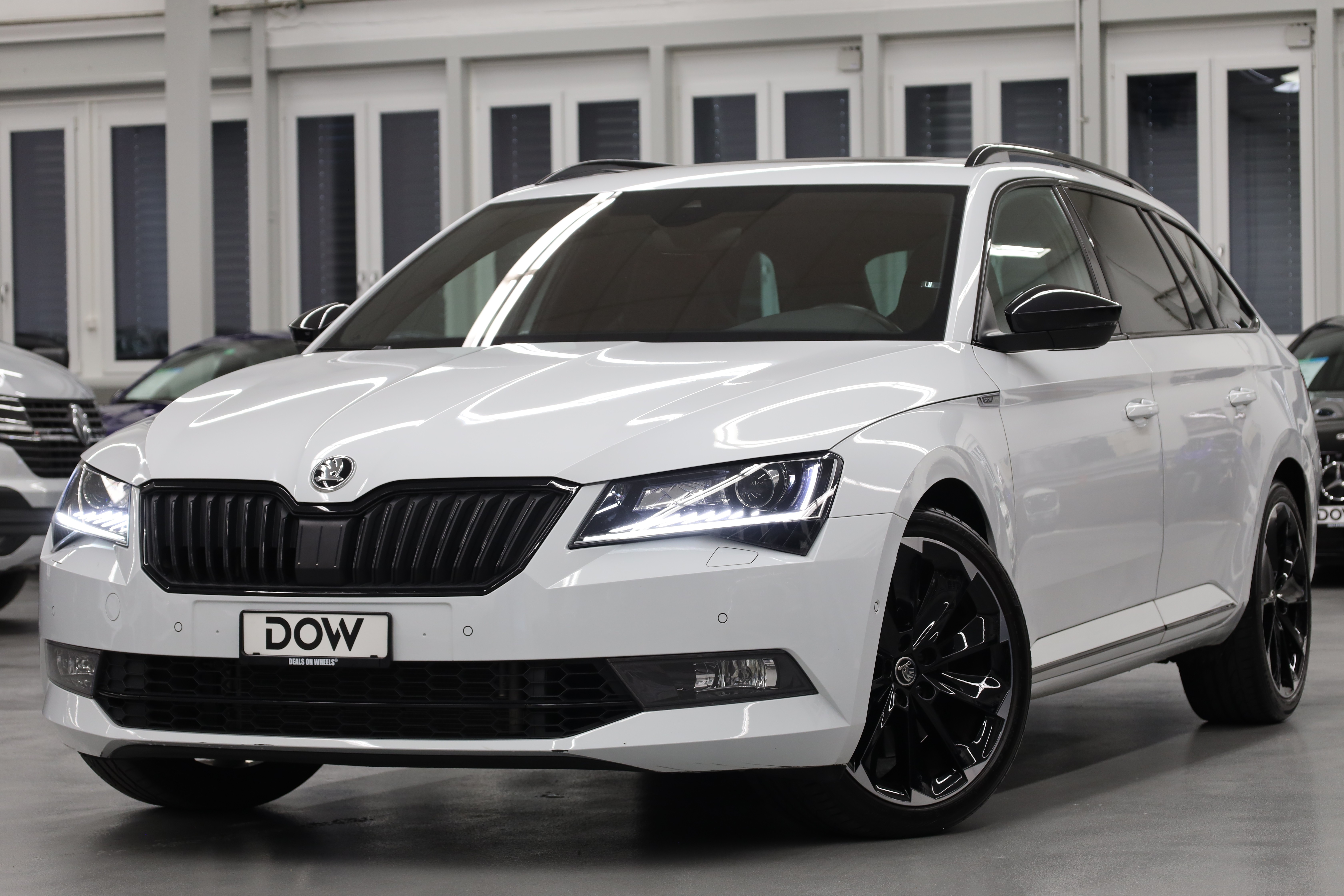 SKODA Superb Combi 2.0 TSI SportLine+ DSG 4x4