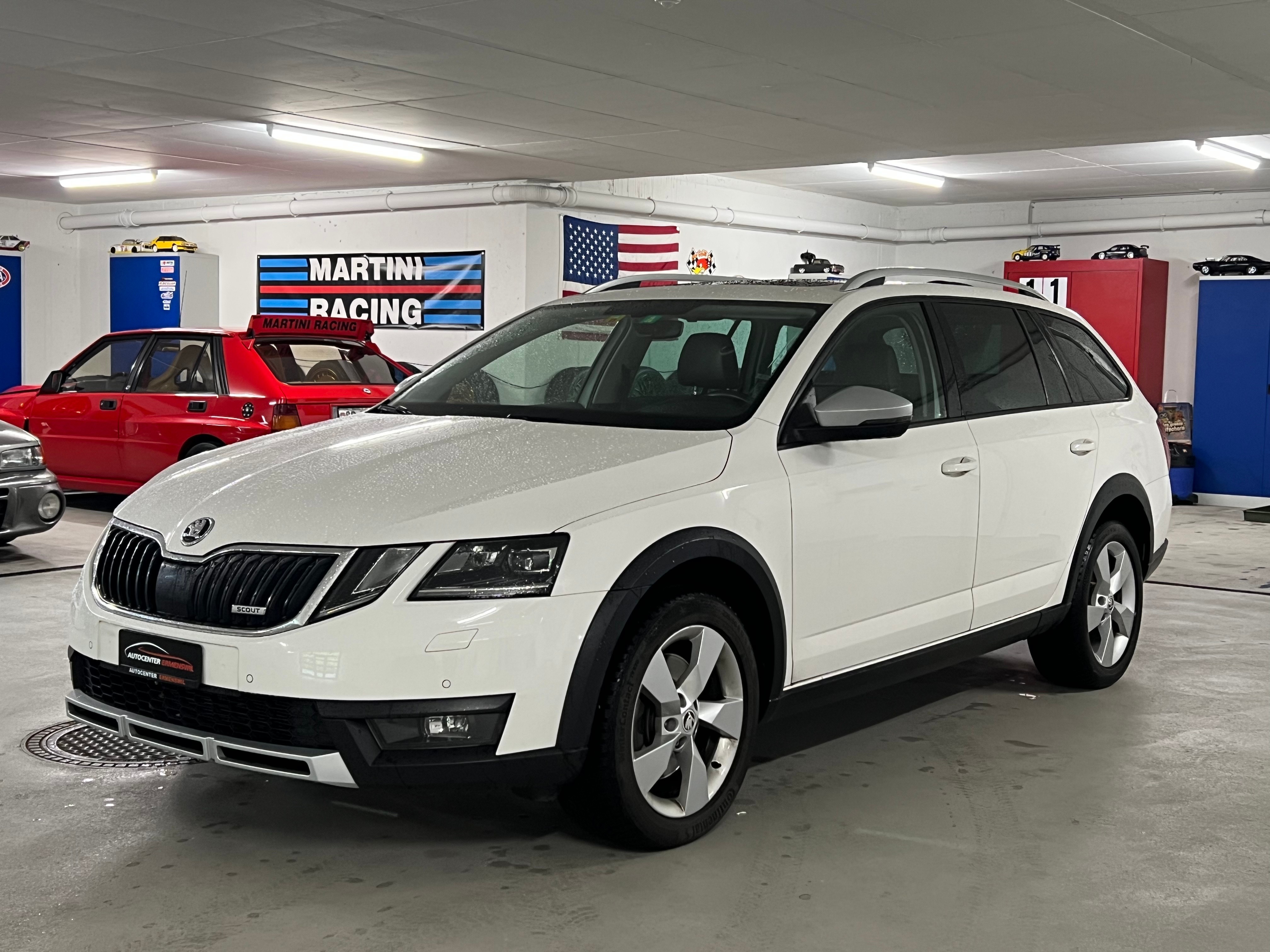 SKODA Octavia Combi 2.0 TDI Scout 4x4 DSG