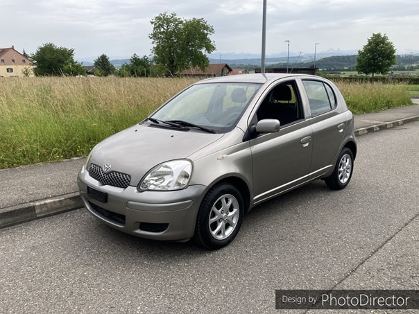 TOYOTA Yaris 1.3 Linea Sol