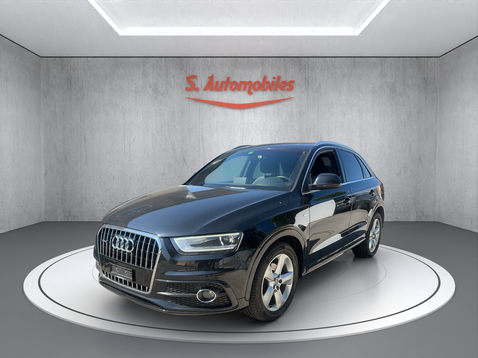 AUDI Q3 2.0 TFSI quattro S-tronic