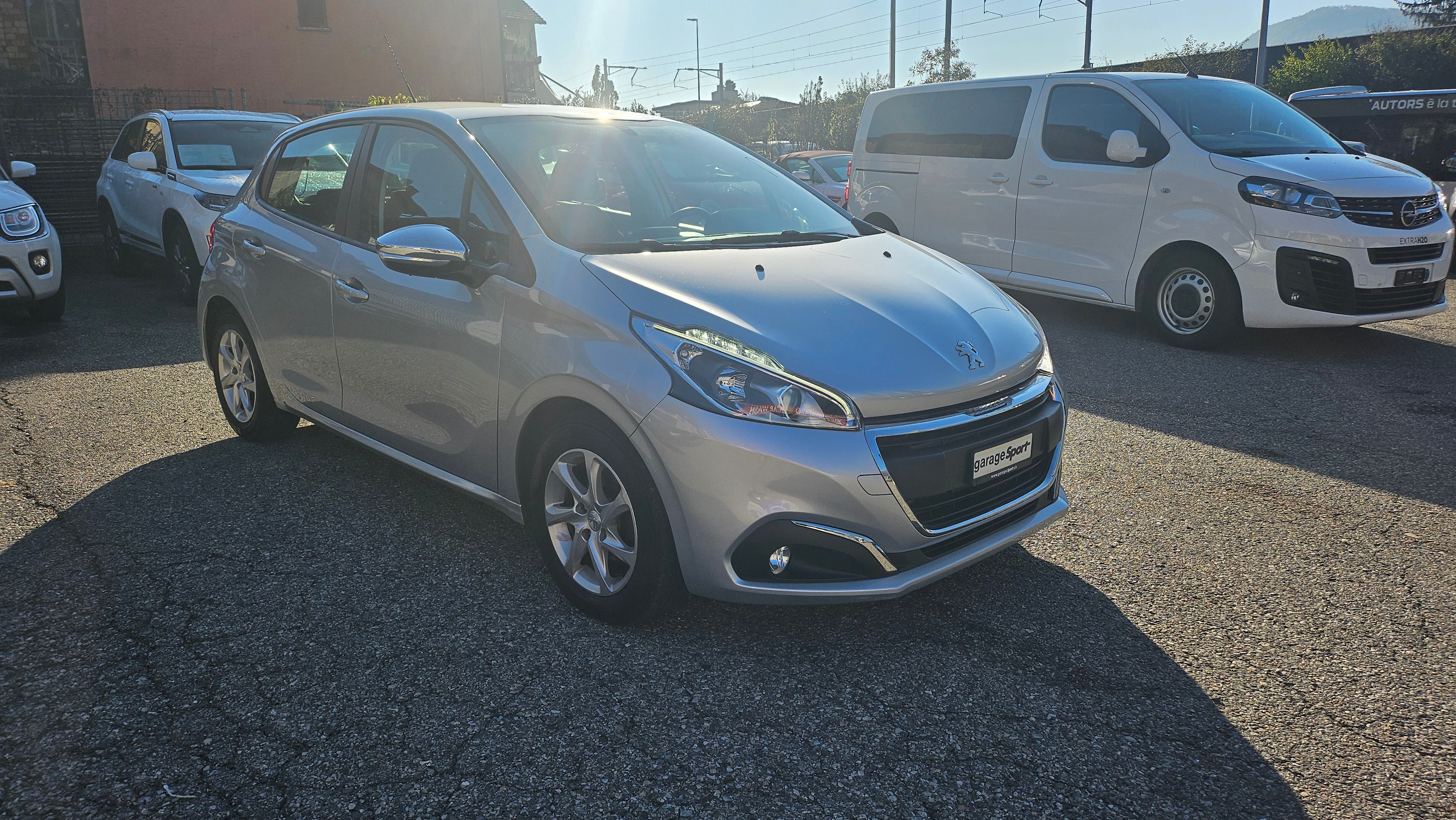 PEUGEOT 208 1.2 PureTech Style