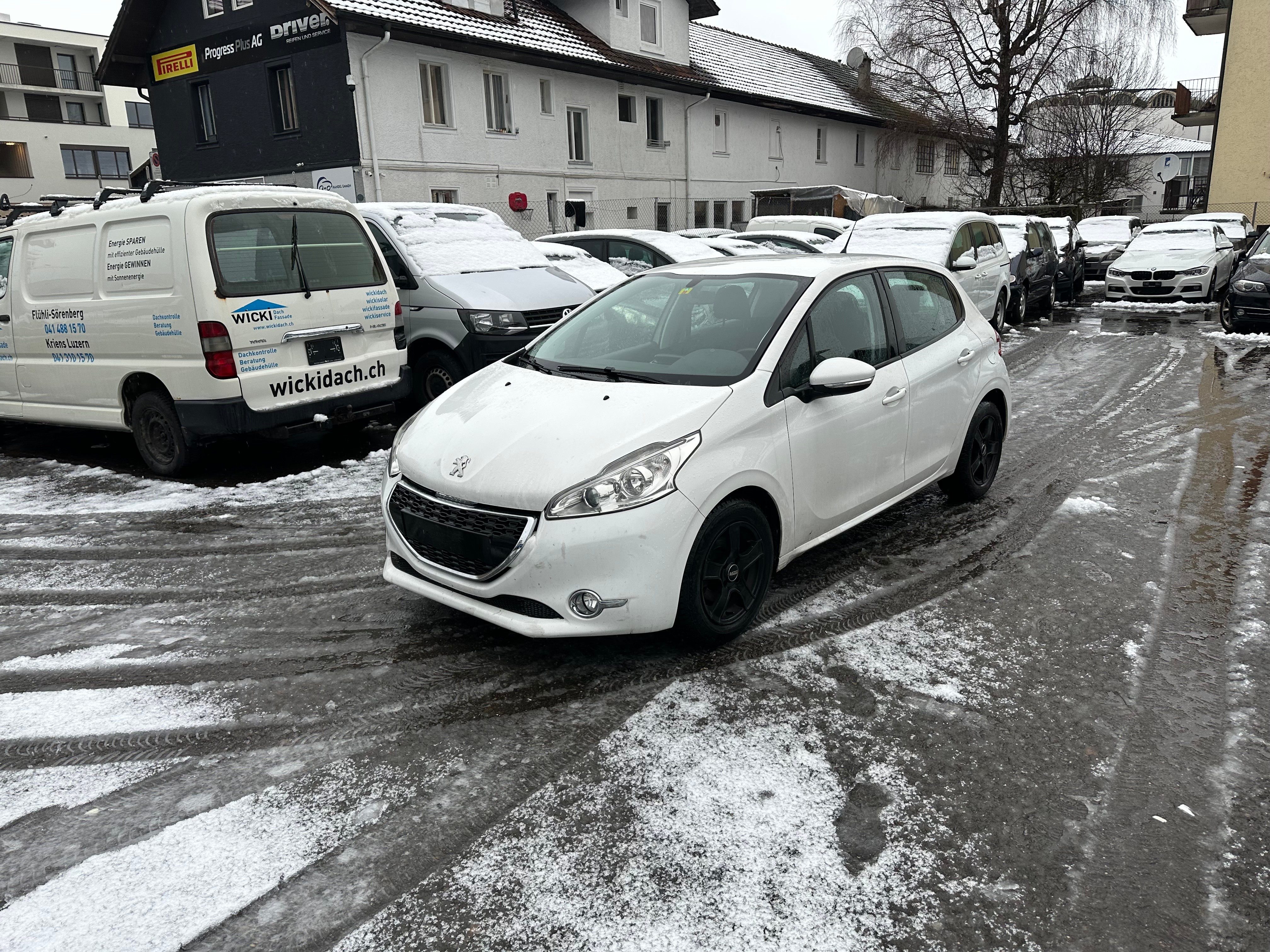 PEUGEOT 208 1.2 VTI Active