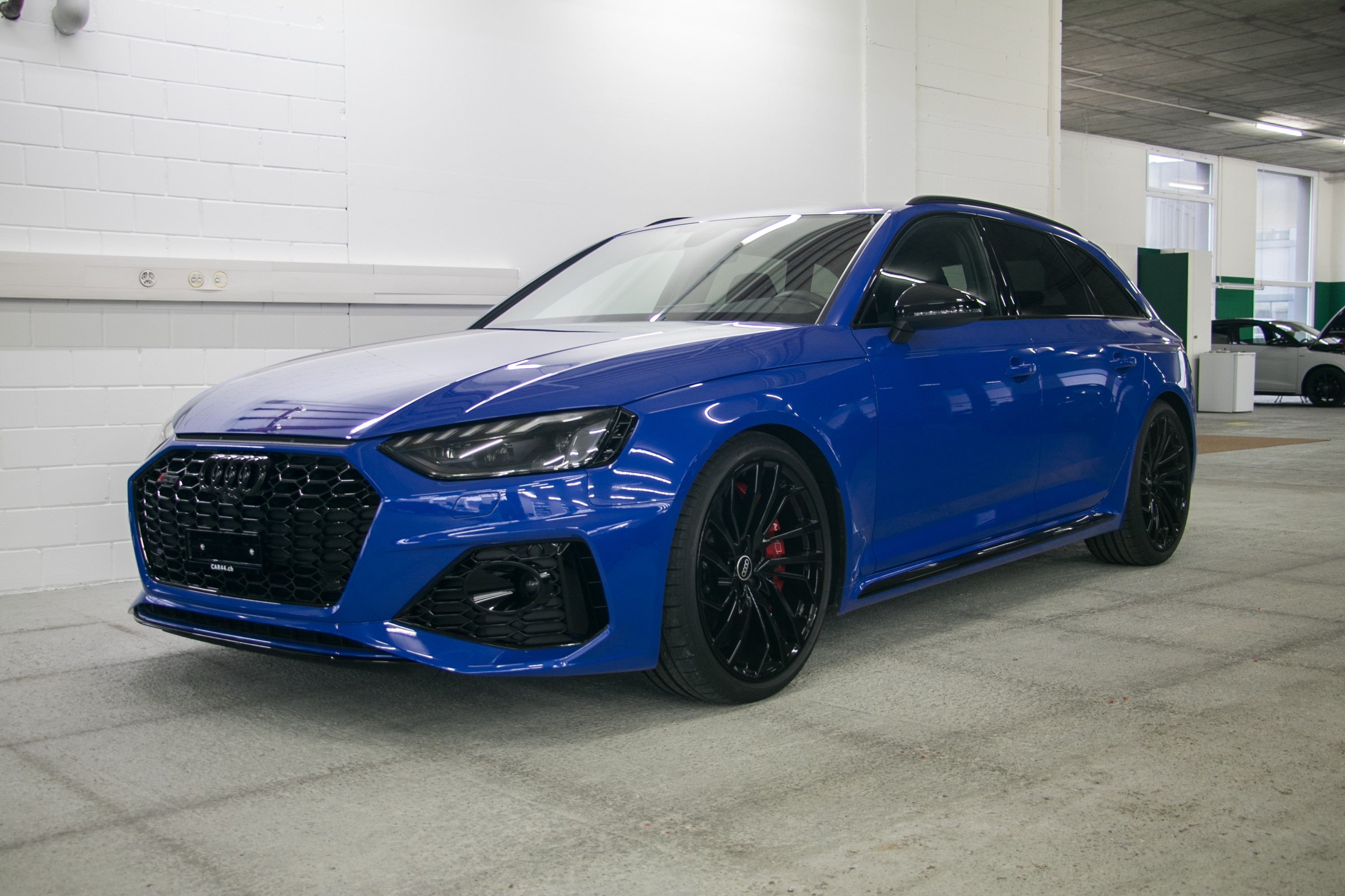 AUDI RS4 Avant quattro tiptronic