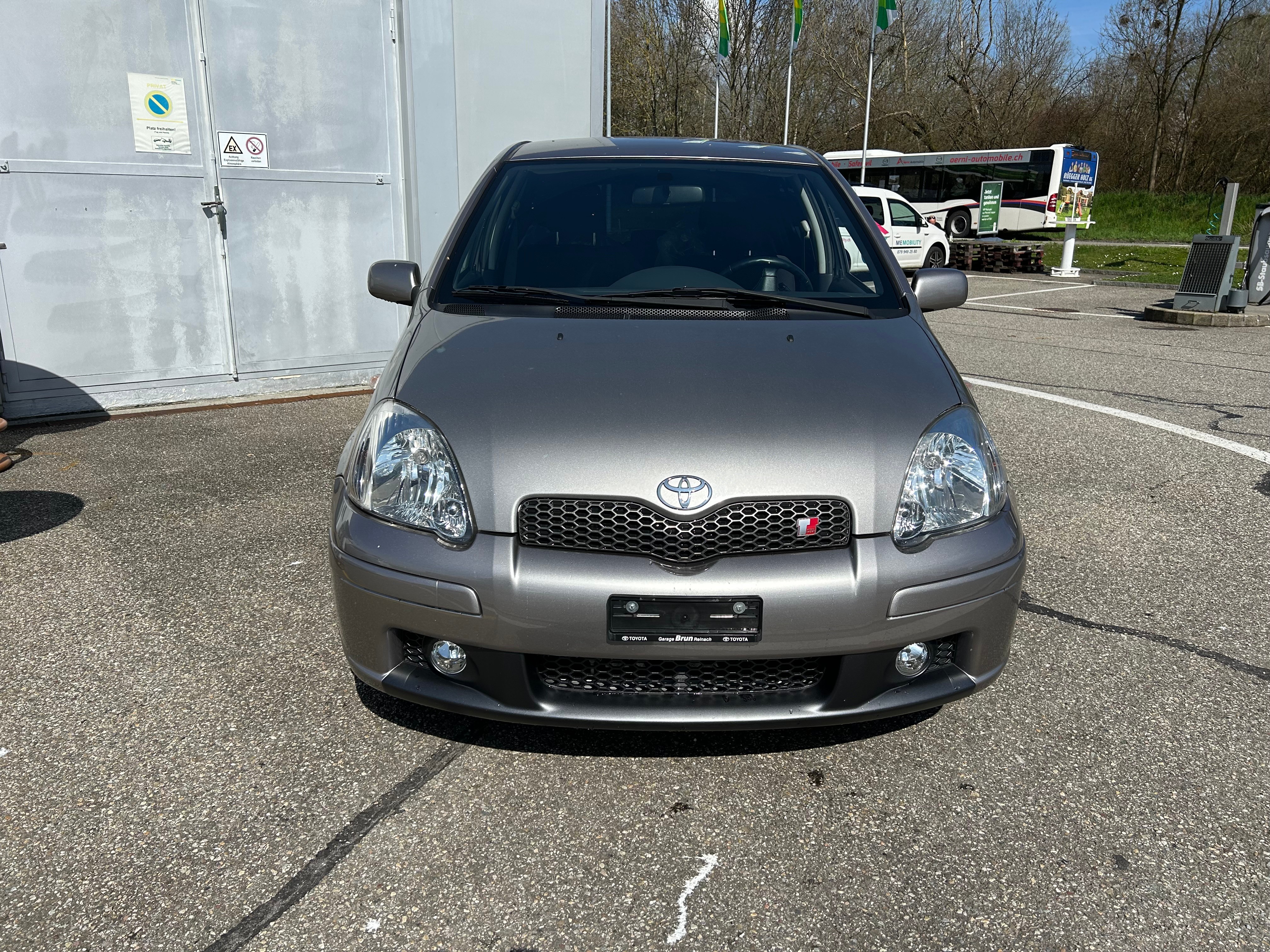 TOYOTA Yaris 1.5 TS