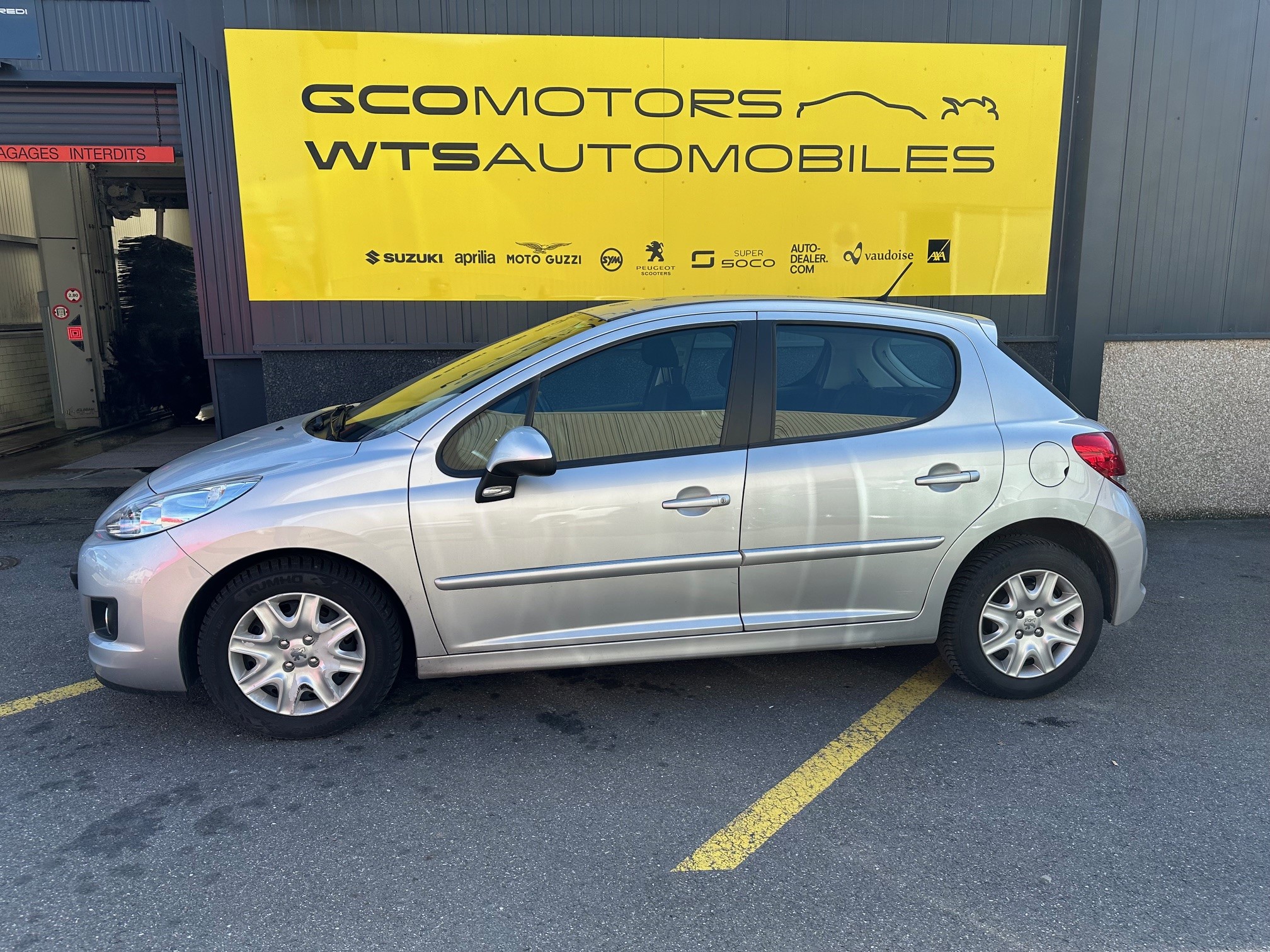 PEUGEOT 207 1.4 16V Active