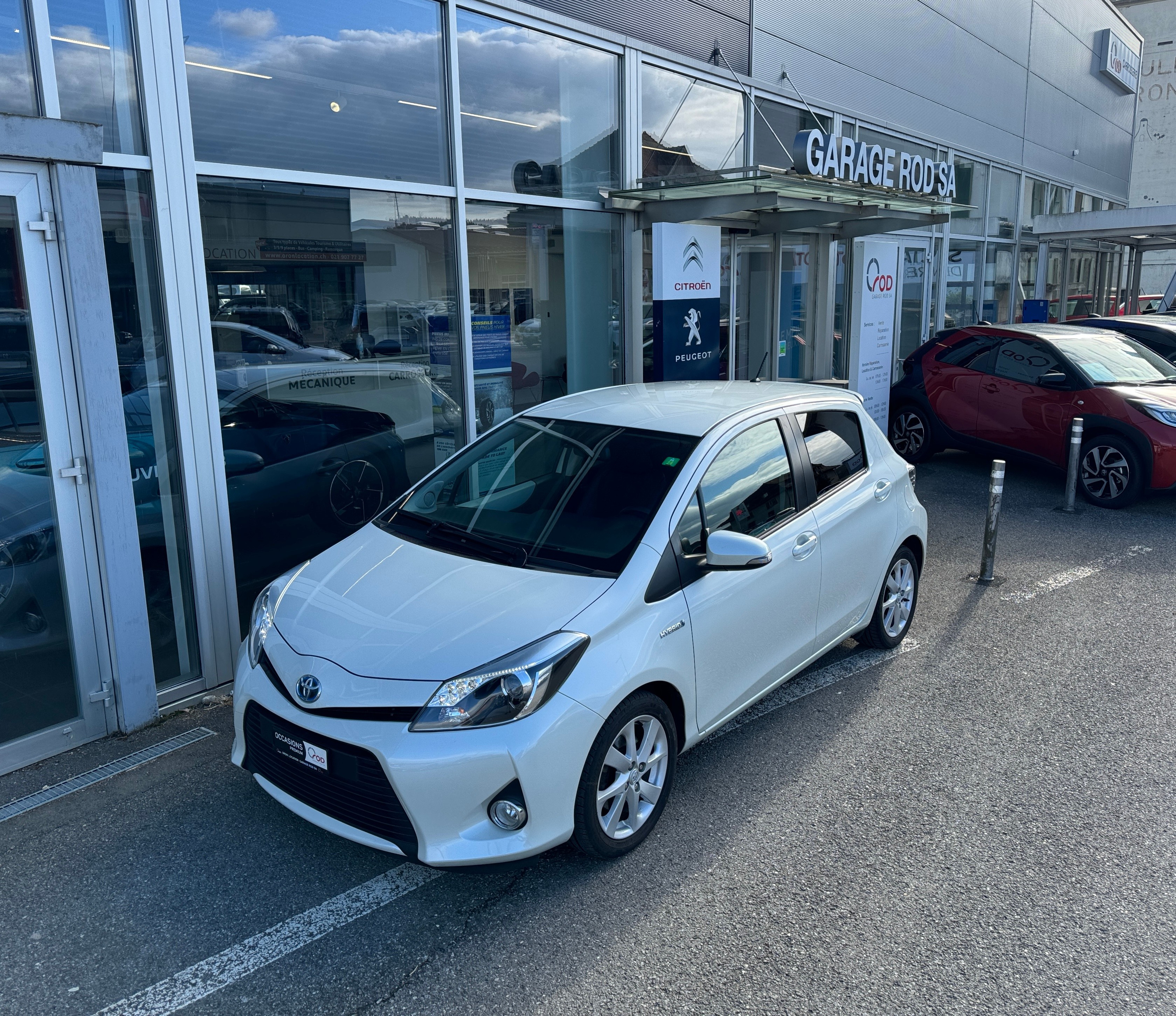 TOYOTA Yaris 1.5 VVT-i Hybrid Sol CVT