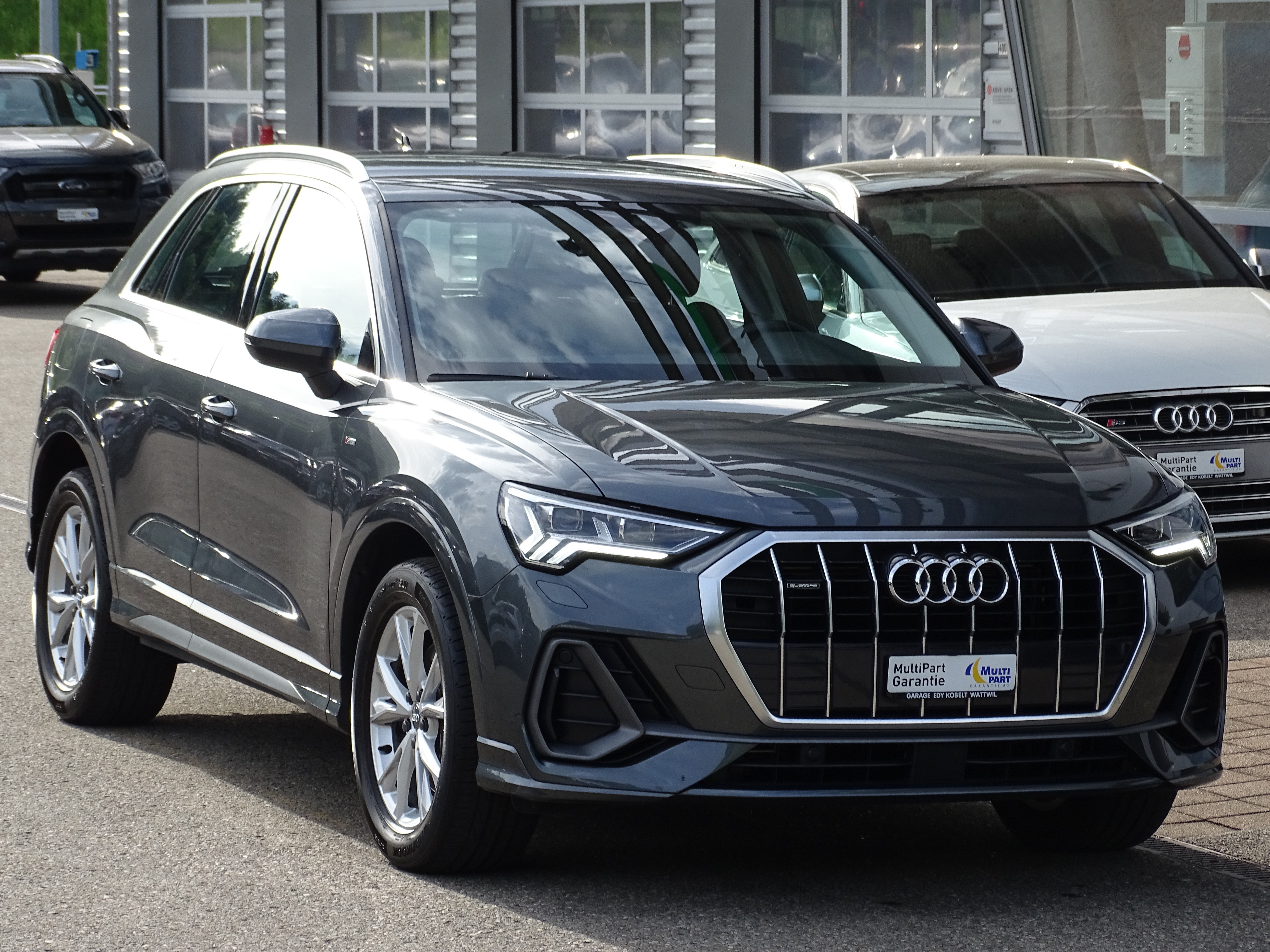 AUDI Q3 40 TFSI S line quattro S-tronic