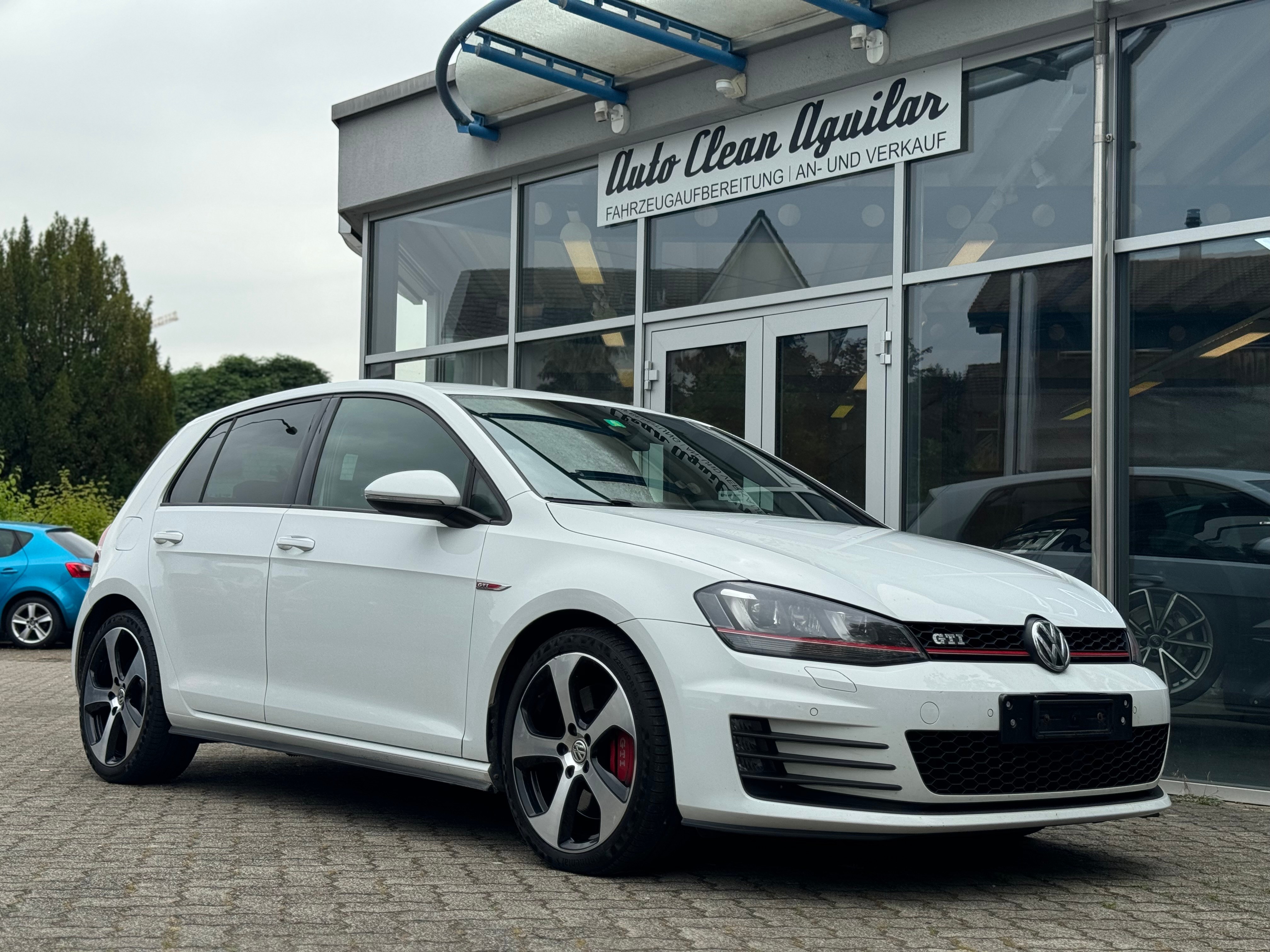 VW Golf 2.0 TSI GTI Performance