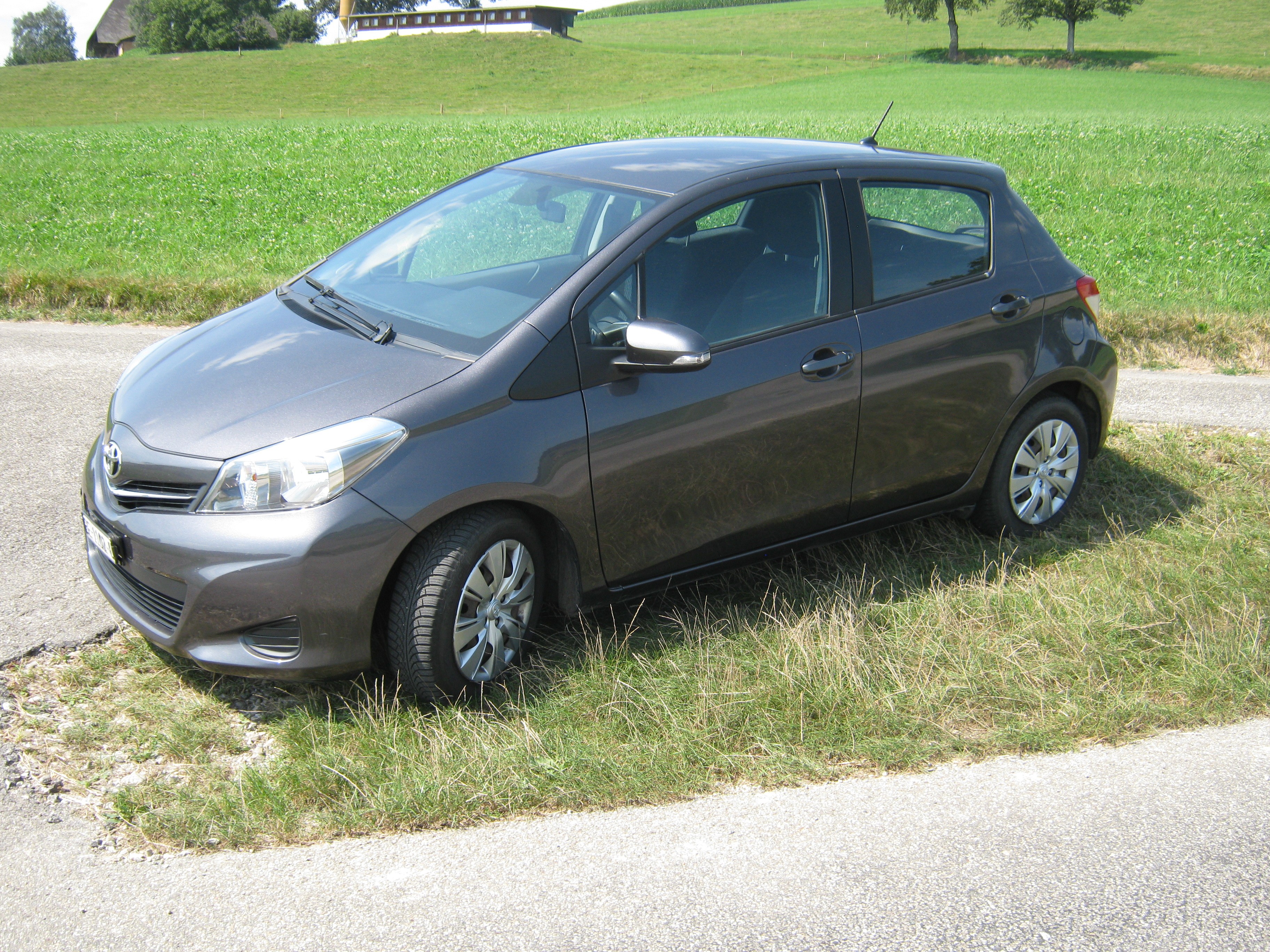 TOYOTA Yaris 1.33 Luna