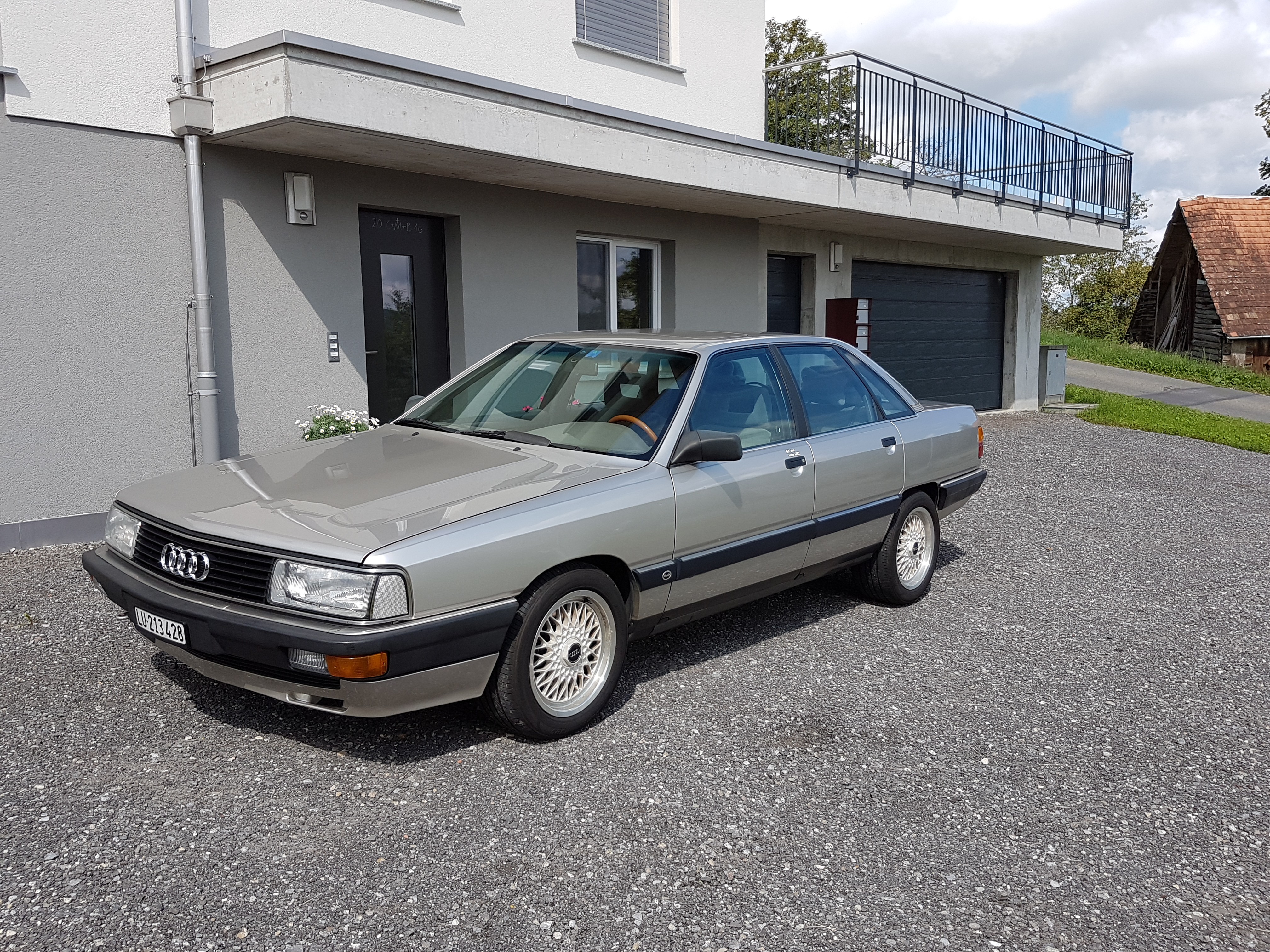 AUDI 200 Turbo