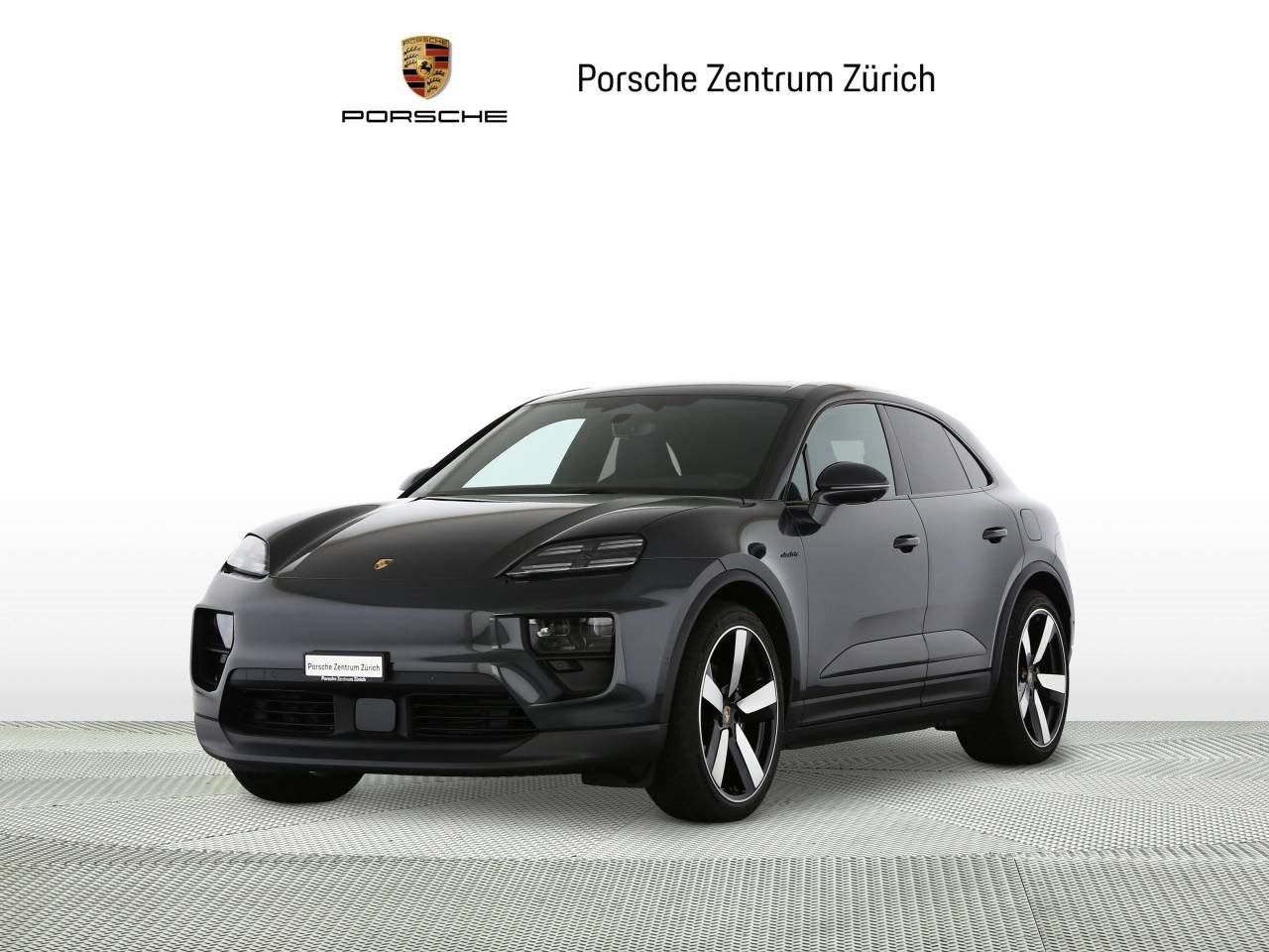 PORSCHE MACAN 4