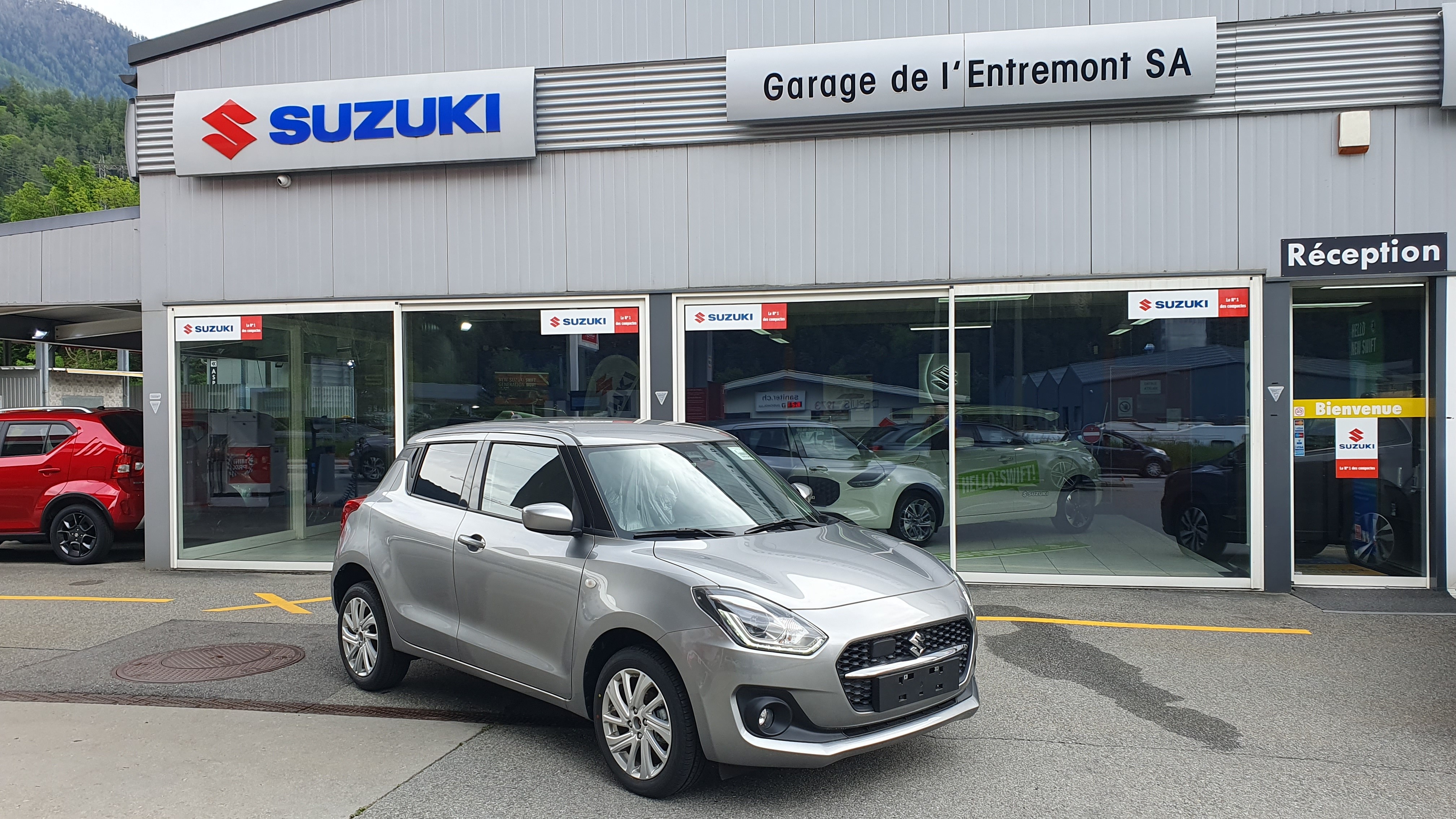 SUZUKI Swift 1.2 Compact + 4x4 Hybrid