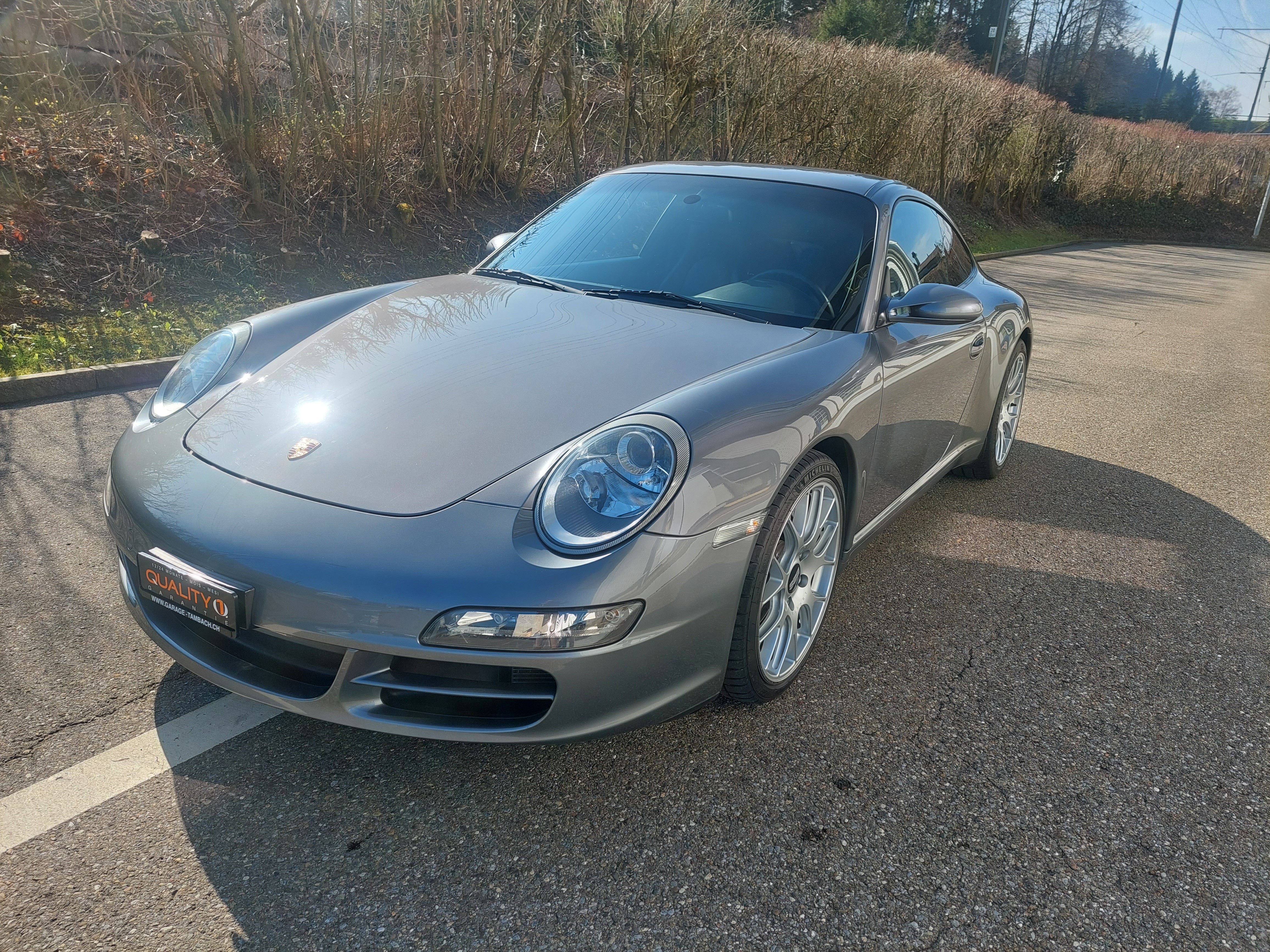 PORSCHE 911 Carrera