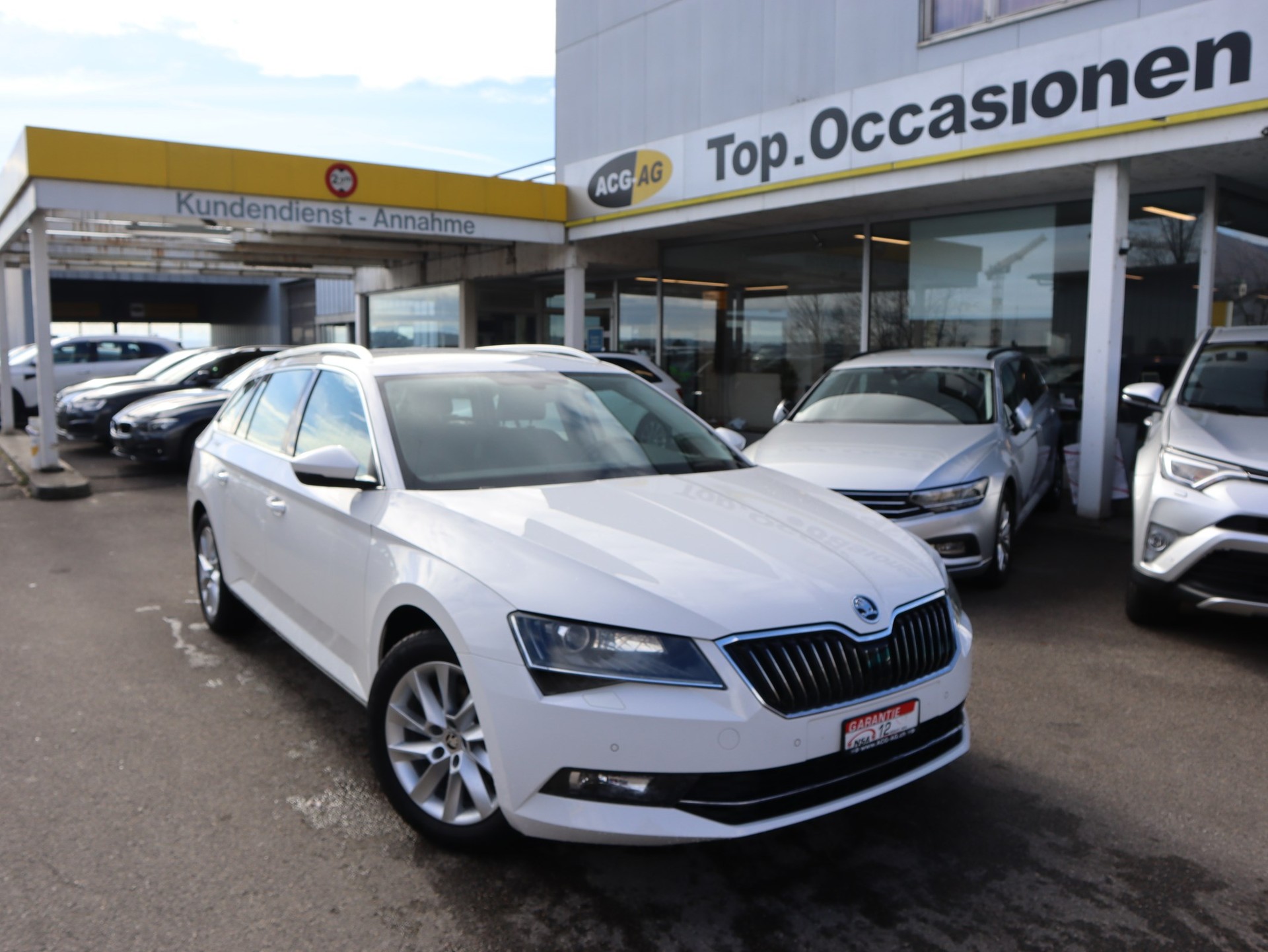 SKODA Superb Combi 2.0 TDi Style DSG ** Leder-Alcantara ** PDC ** Frisch ab MFK & Service **