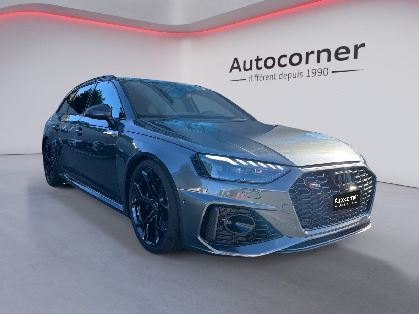 AUDI RS4 Avant quattro tiptronic