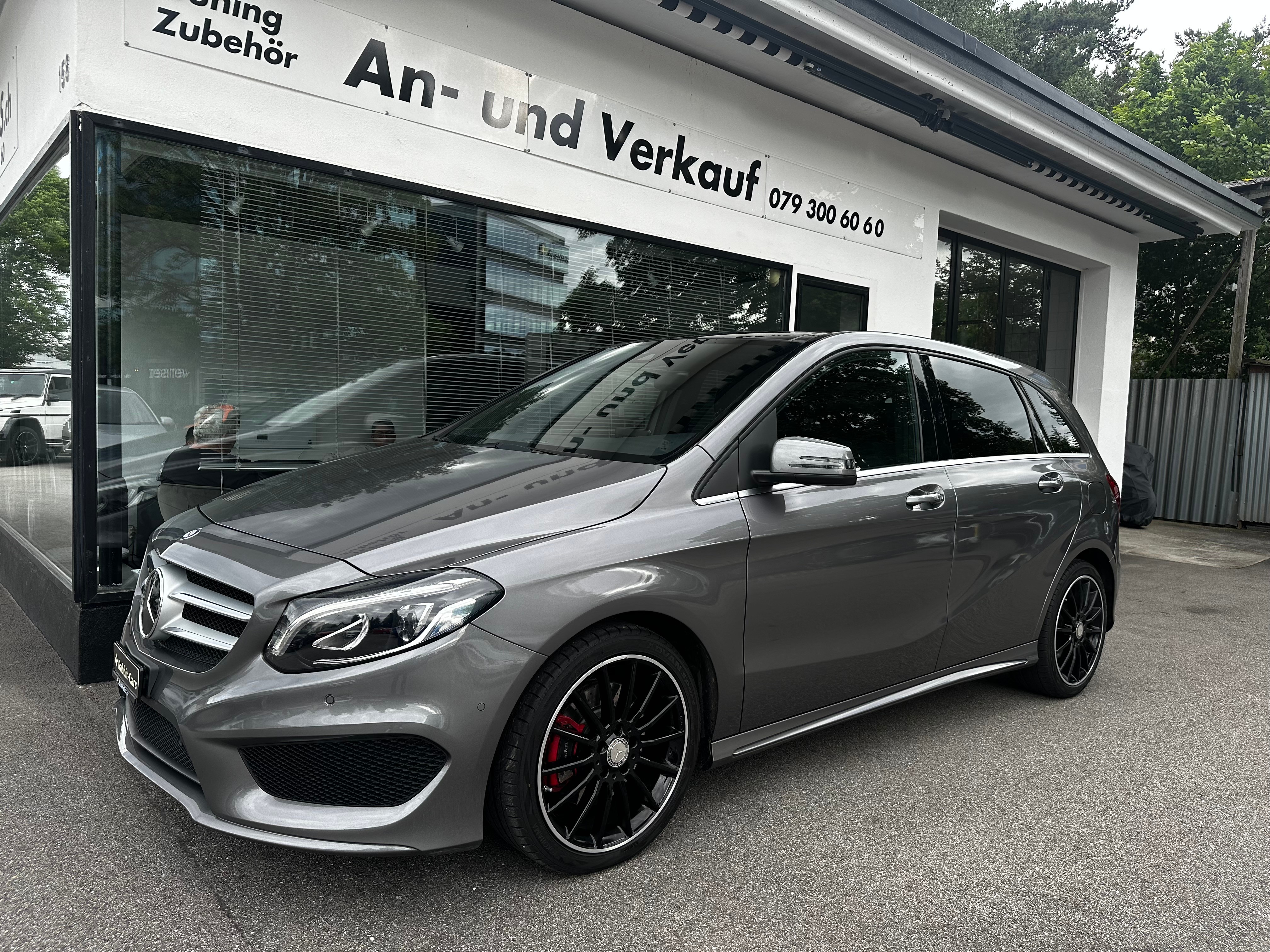 MERCEDES-BENZ B 220 CDI Swiss Star Edition AMG Line 4Matic