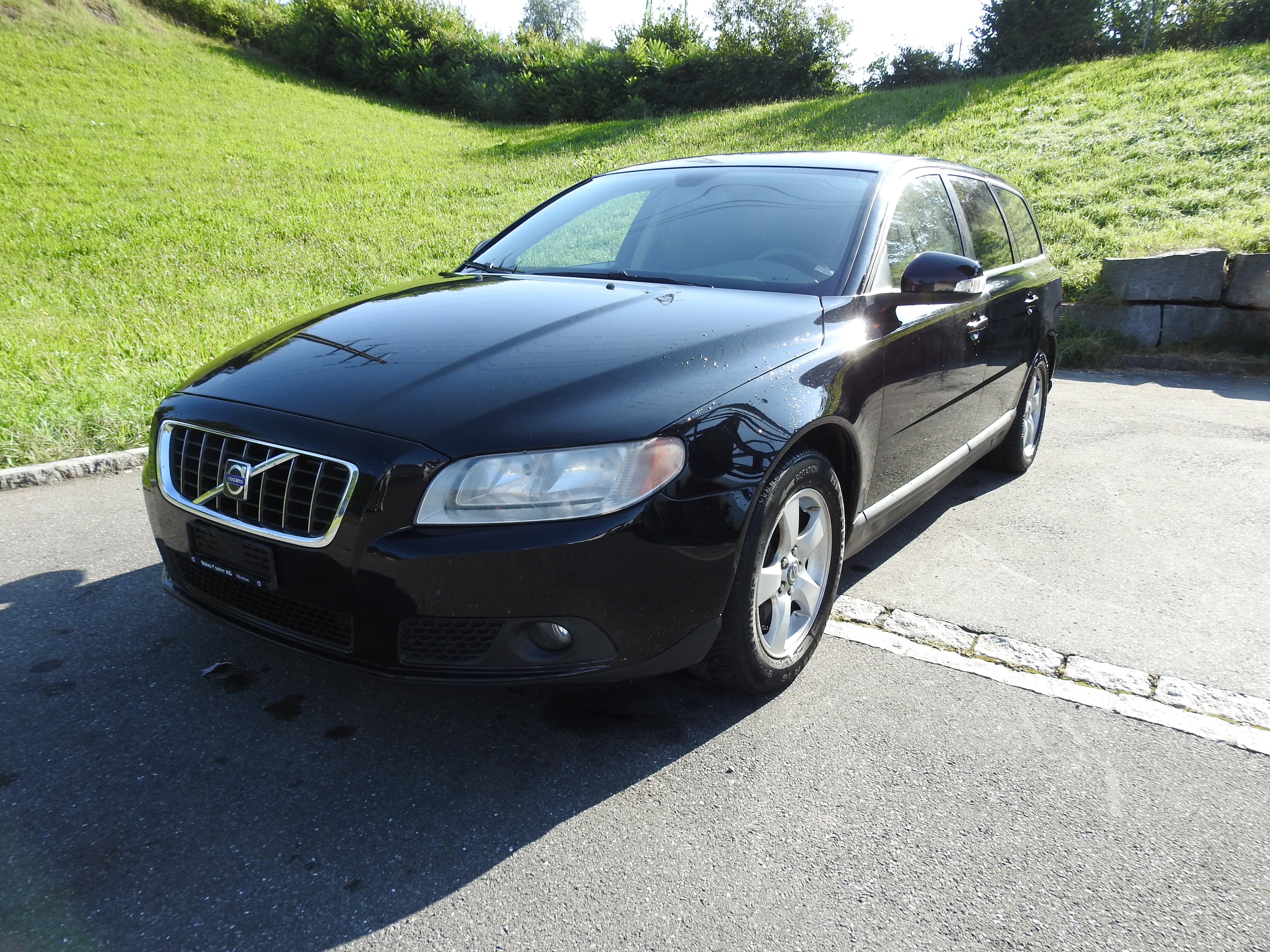 VOLVO V70 2.5T Momentum Geartronic