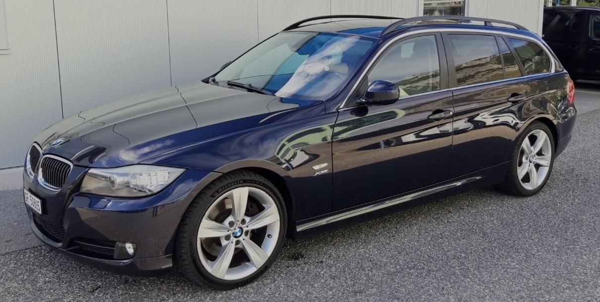 BMW 325i xDrive Touring